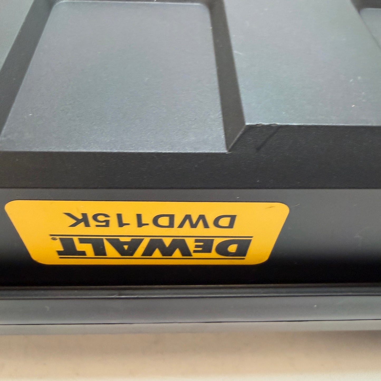 DeWalt DWD115K VSR Corded 120 V 8.0 A Mid-Handle Drill New In Box