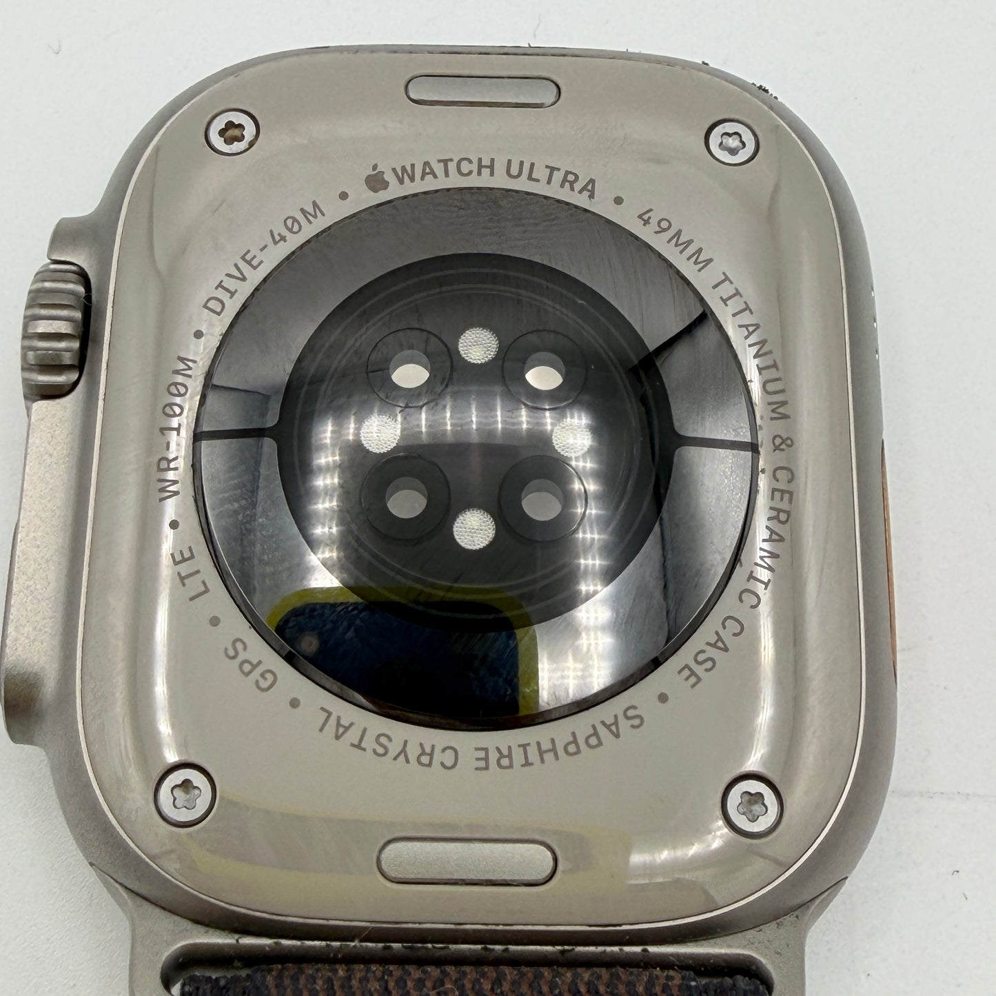 Apple Watch Ultra A2622 (2022) 49mm Silver Titanium GPS + Cellular Smart Watch with Alpine Loop