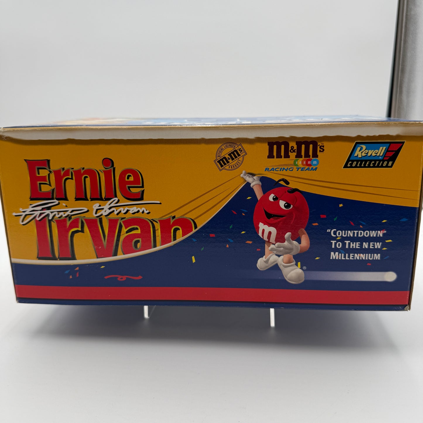 Action Racing 1999 Ernie Irvin #36 M&M’s Diecast 1/24 NHRA Collectible