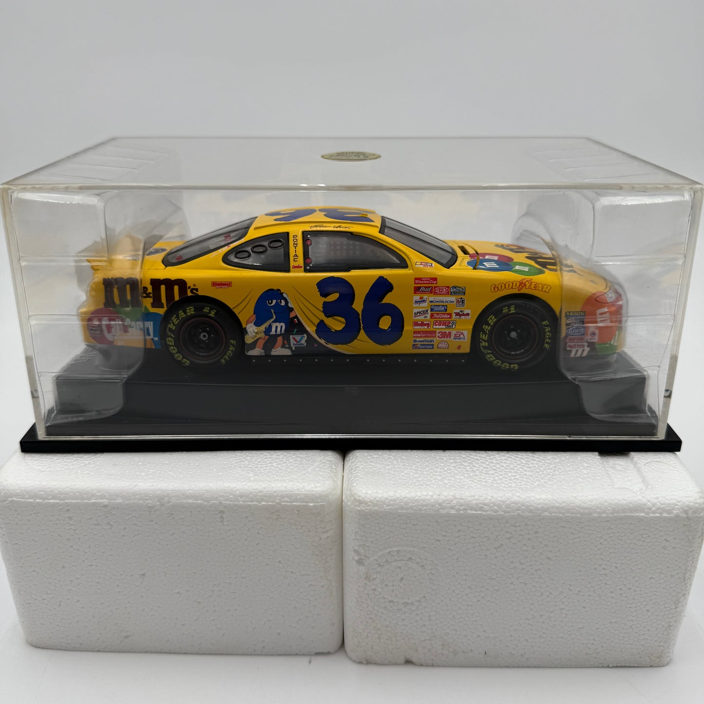 Action Racing 1999 Ernie Irvin #36 M&M’s Diecast 1/24 NHRA Collectible