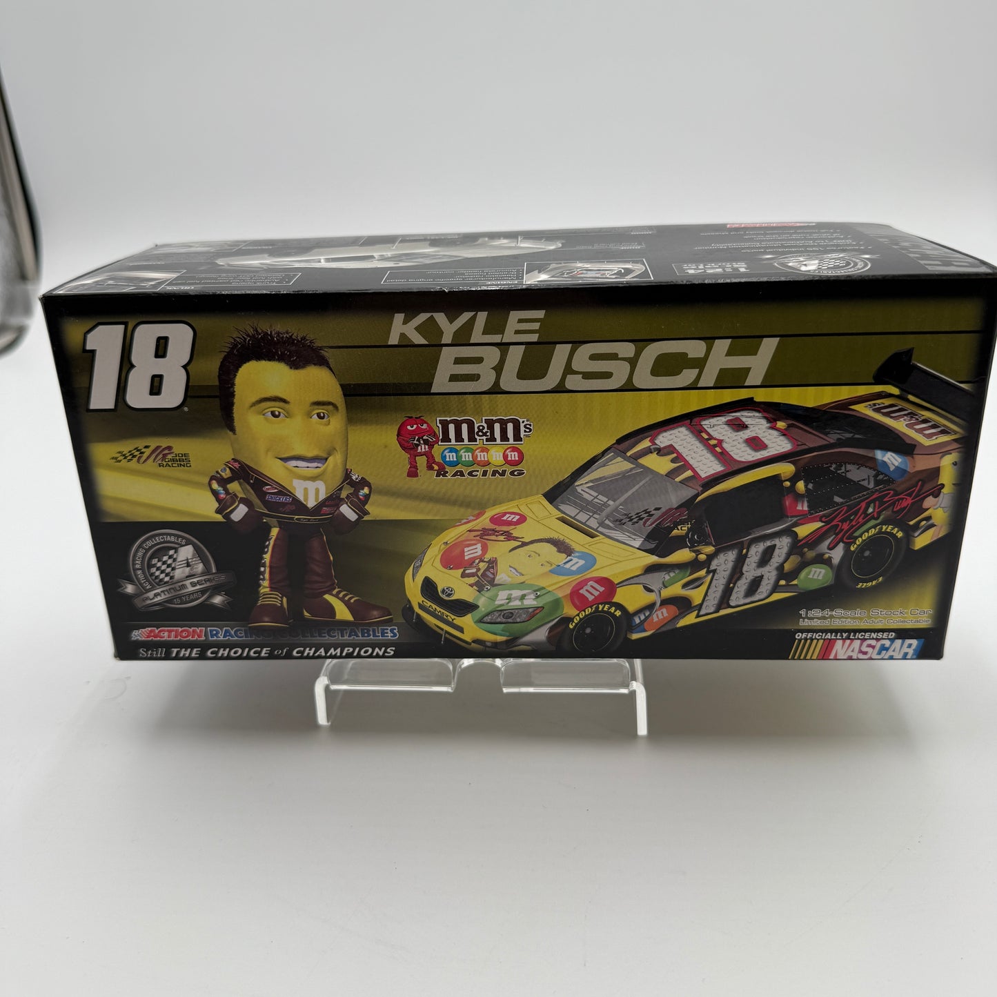 Action Racing 1:24 Kyle Busch #18 M&M’s Fantasy 2008 Camry Limited Edition