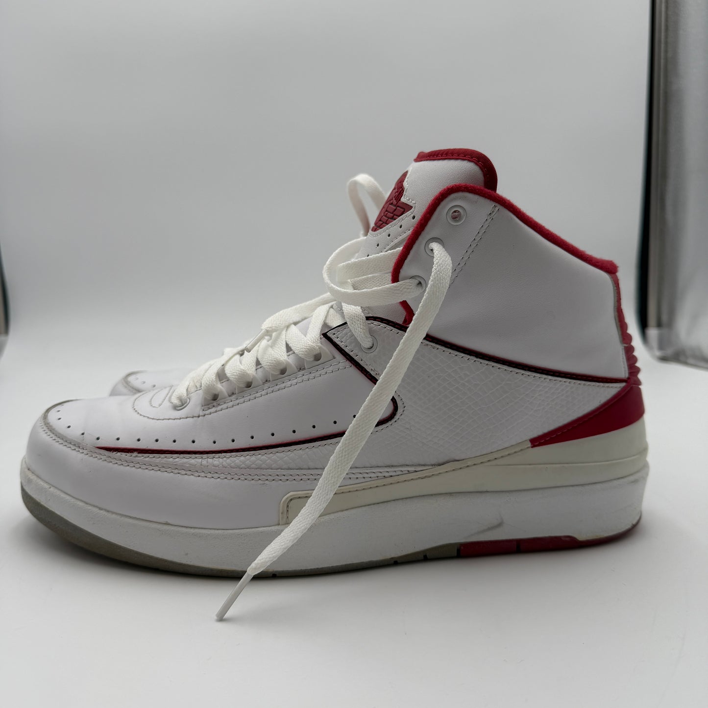 Air Jordan 2014 Nike Air Jordan 2 Retro Chicago Size 12 385475-102 Used