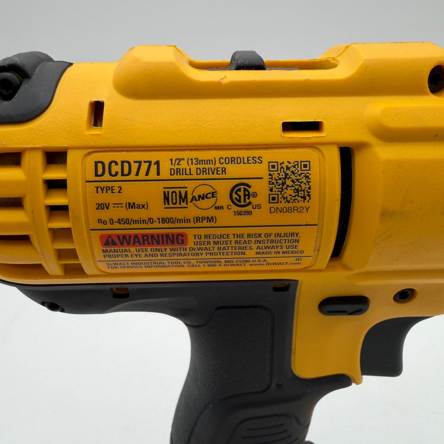 DeWalt DCD771 1/2 Inch Cordless Drill Driver With One Battery No Charger