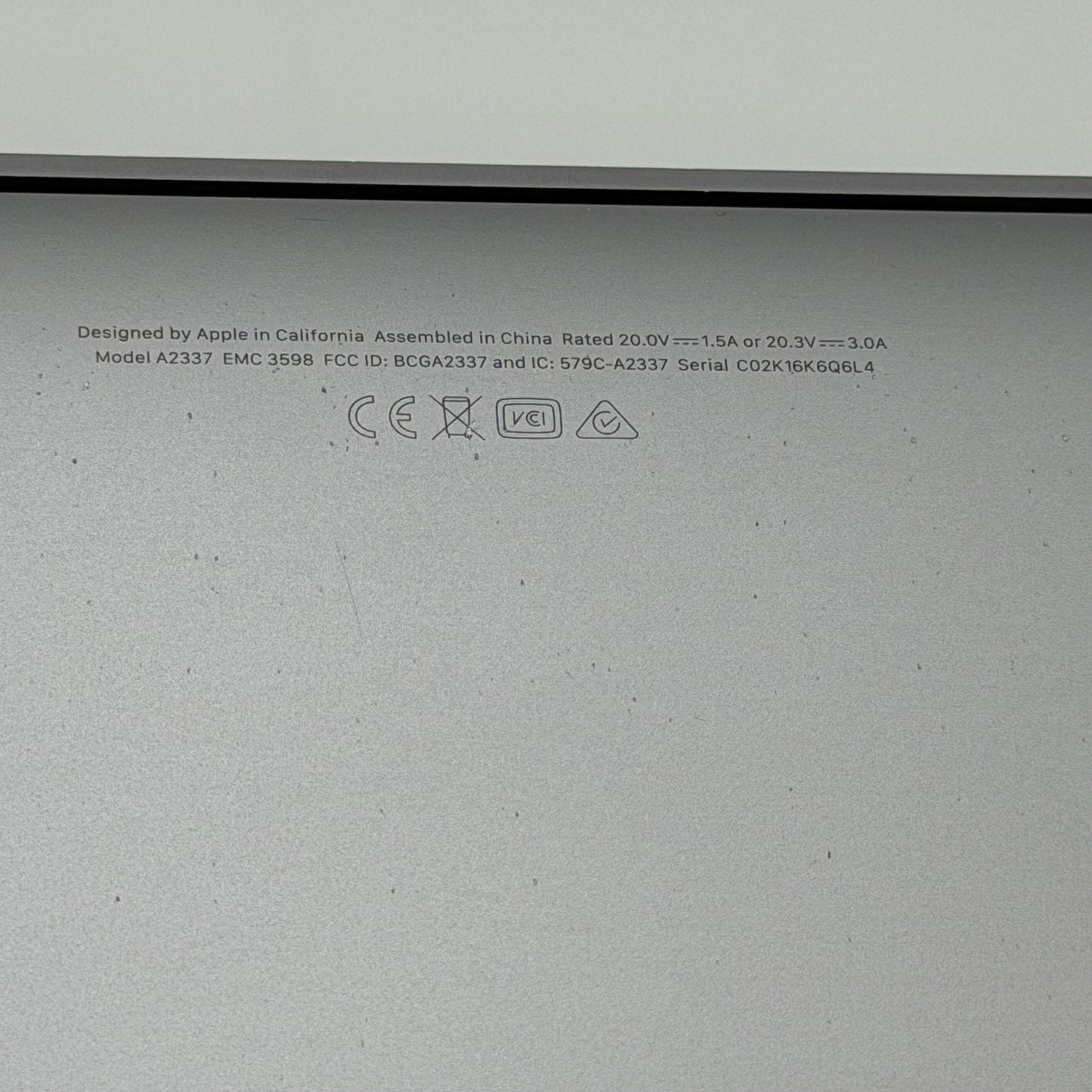 Apple MacBook Air M1 13-inch 8GB RAM 256GB Space Gray A2337 2020 Loose Hinge