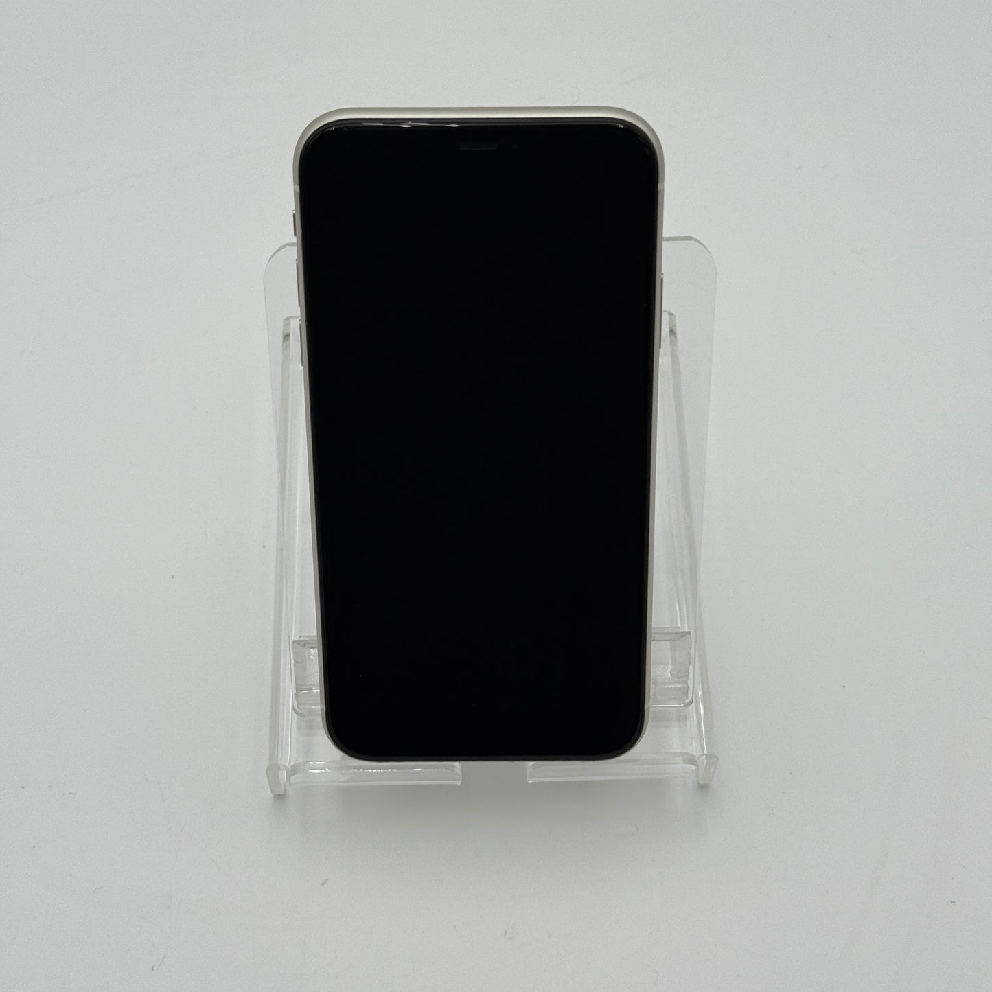 Apple iPhone 11 - 64GB - White 30 Day Returns! - Boost Mobile