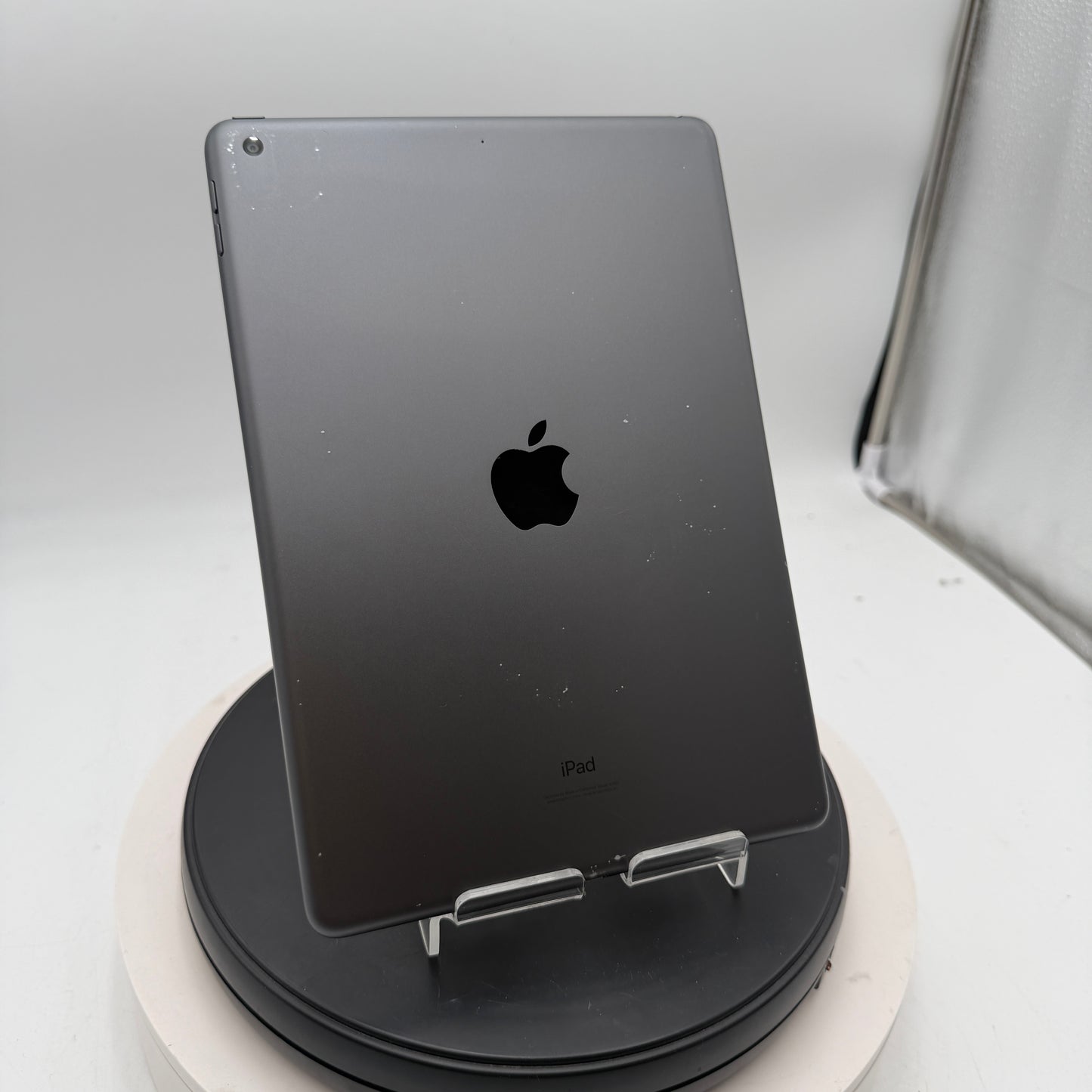 Apple iPad 9th Gen A2602 64GB Wi‑Fi Only Tablet - Space Gray