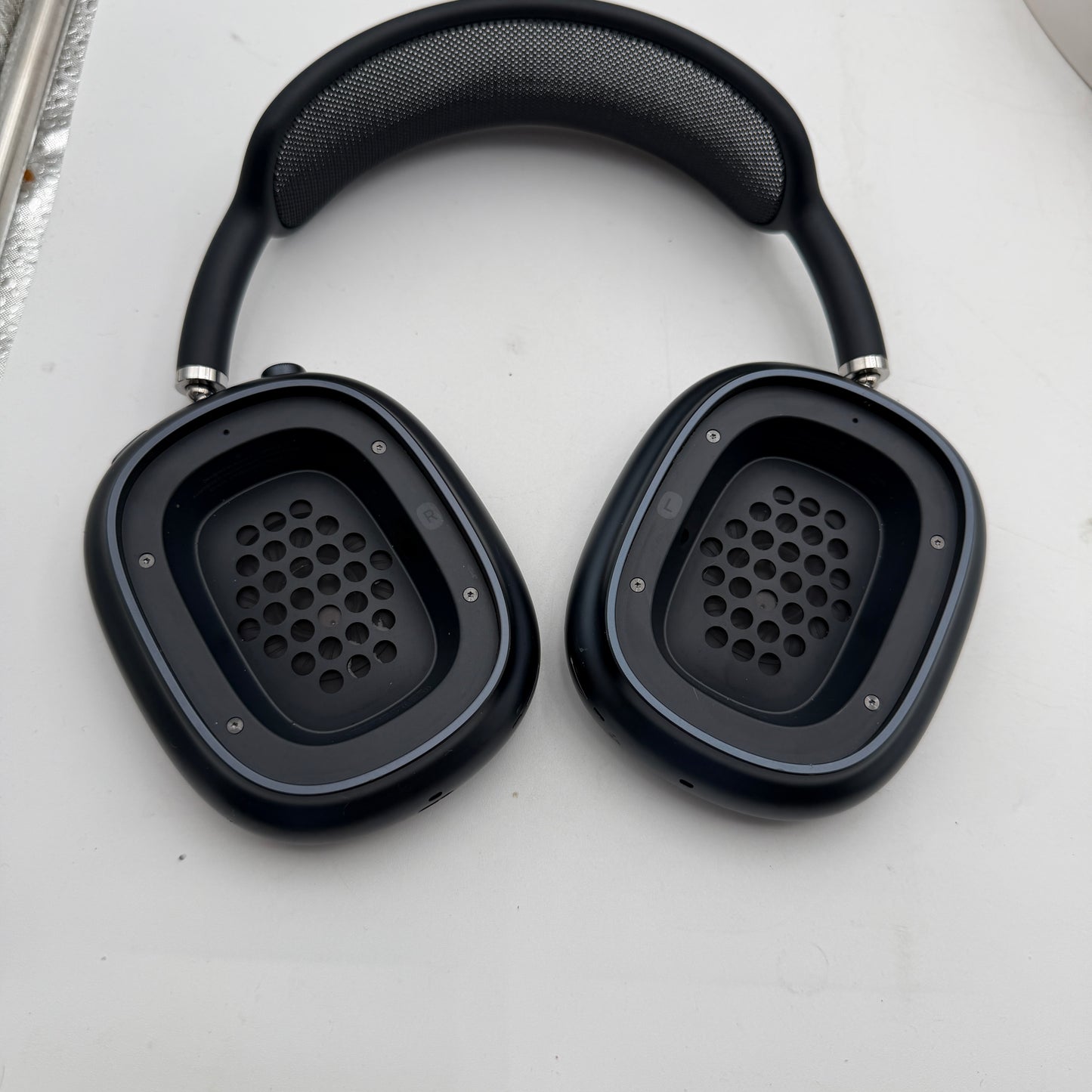 Apple AirPods Max A3184 USB-C (2024) Blue Scratch and Dent