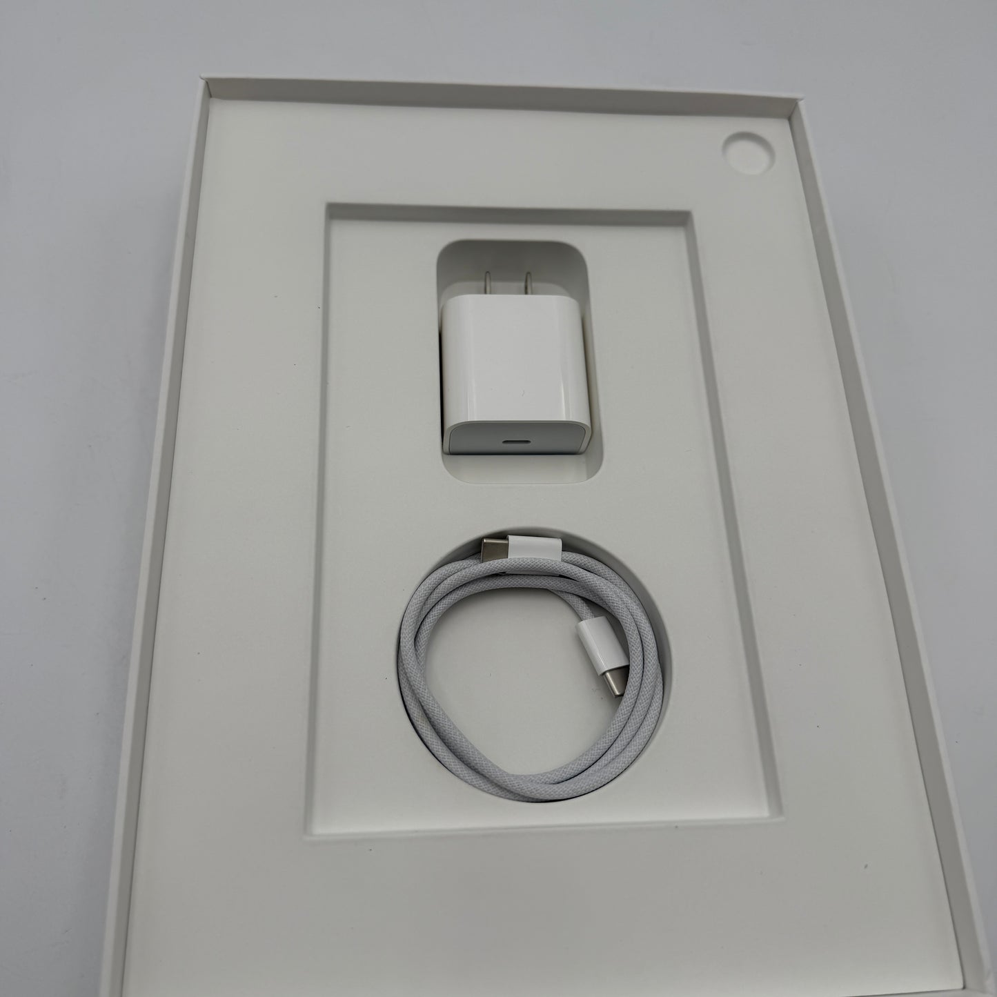 Apple iPad (10th Gen) A2696 256GB Silver With Box