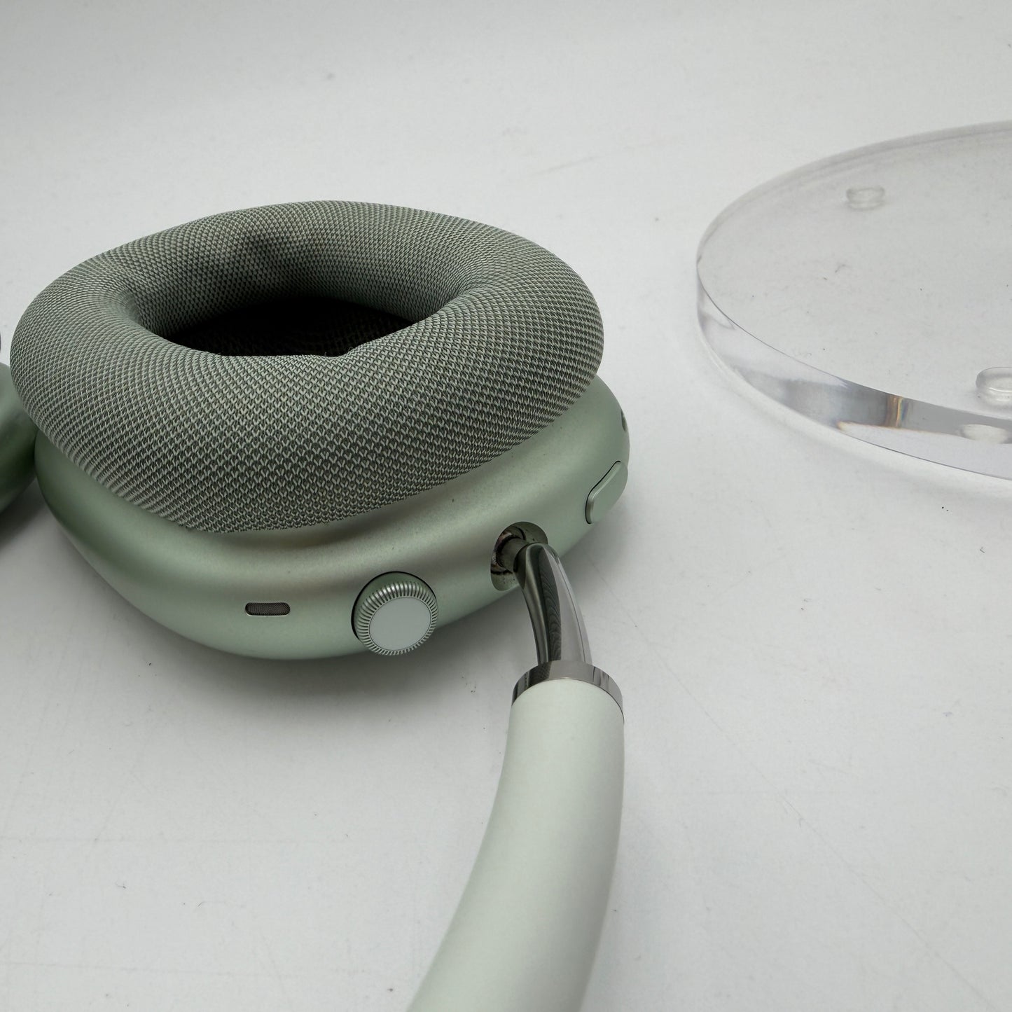 Apple AirPods Max A2096 Green No Smart Case Used