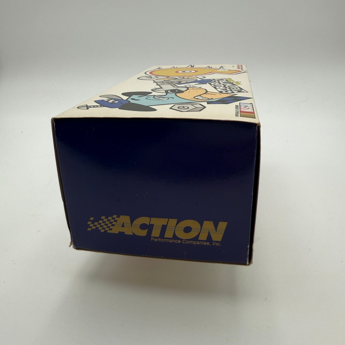 ACTION NASCAR Lake Speed #9 Cartoon Network 1998 Ford Taurus 1/24 Scale Bank