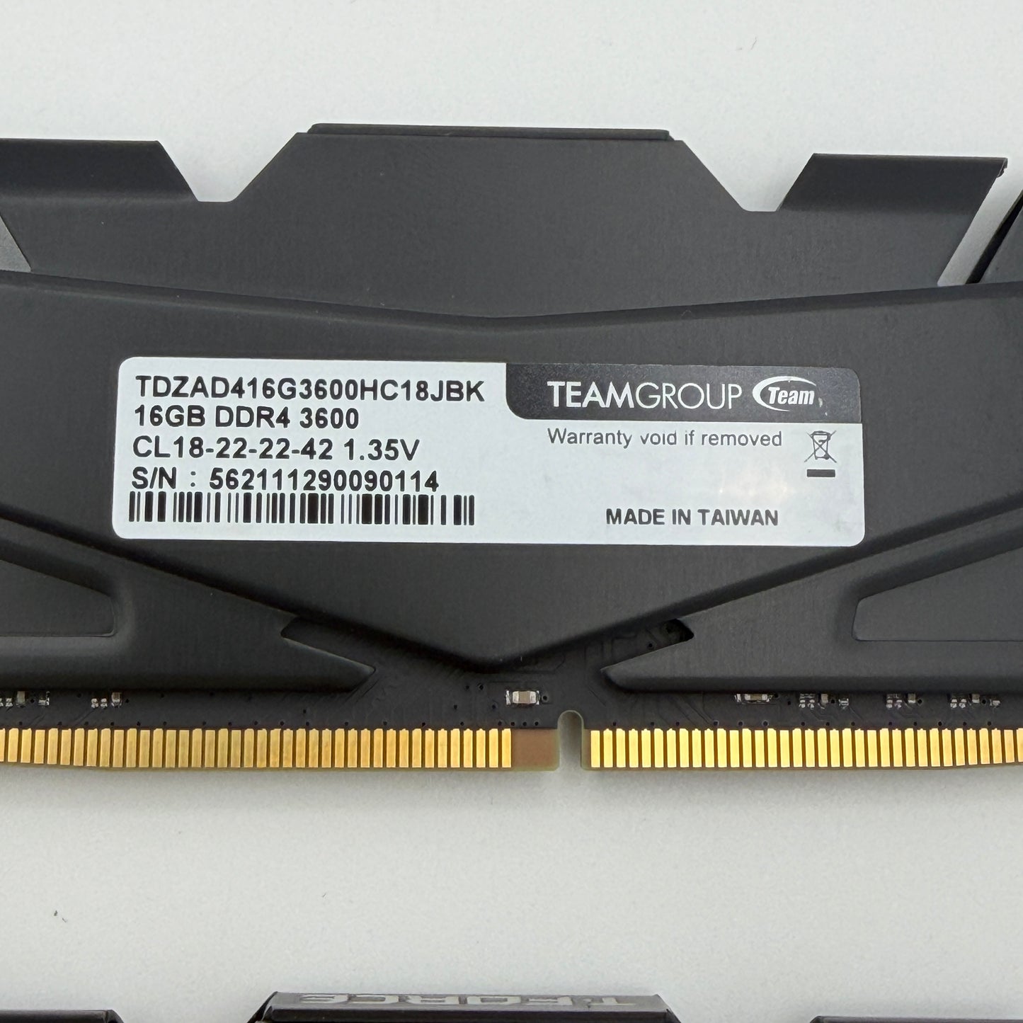 TeamGroup T-FORCE DARK ZA 32GB (16GBx2) DDR4 3600MHz RAM Kit