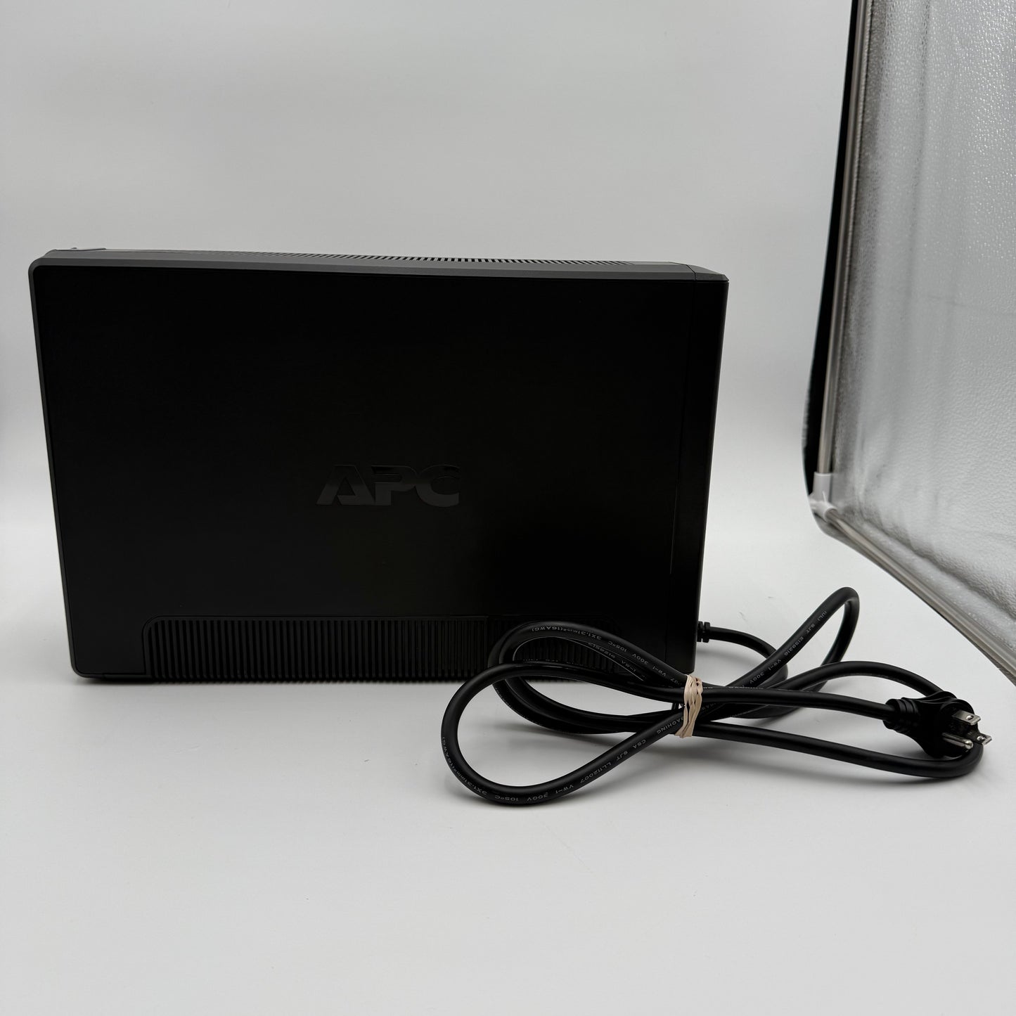 APC Back-UPS Pro 1000 - Battery Back Up - Black - Used