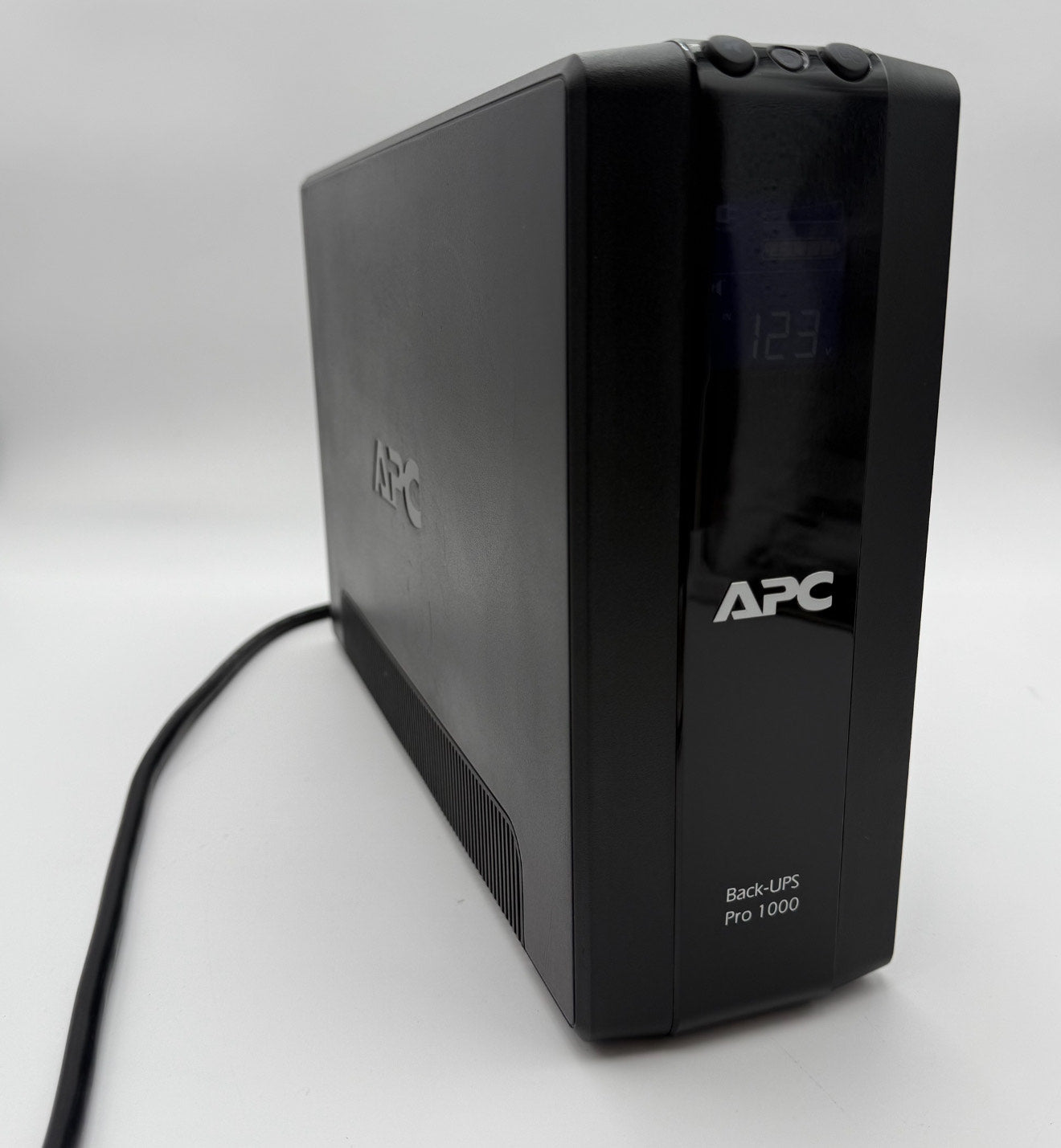 APC Back-UPS Pro 1000 - Battery Back Up - Black - Used