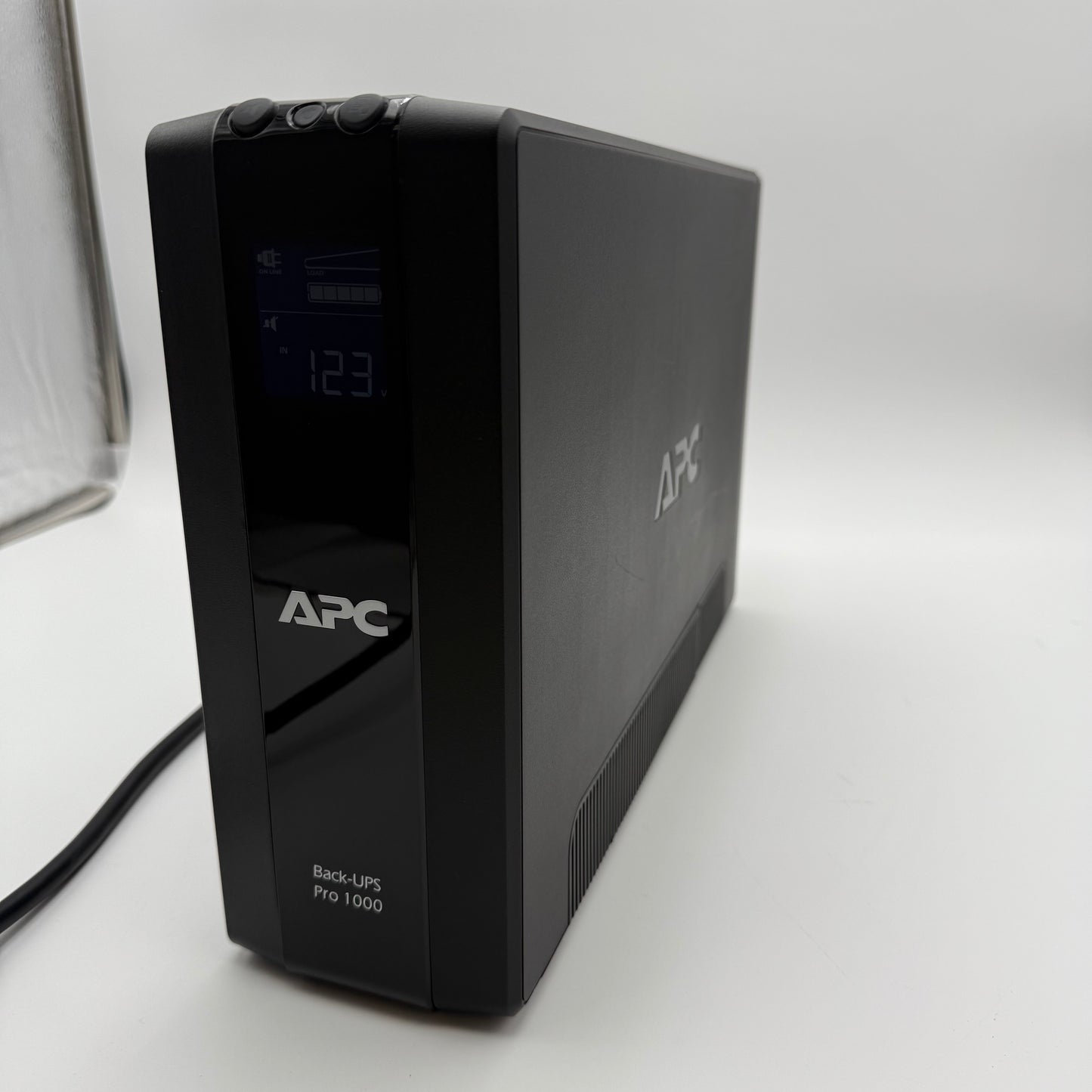 APC Back-UPS Pro 1000 - Battery Back Up - Black - Used