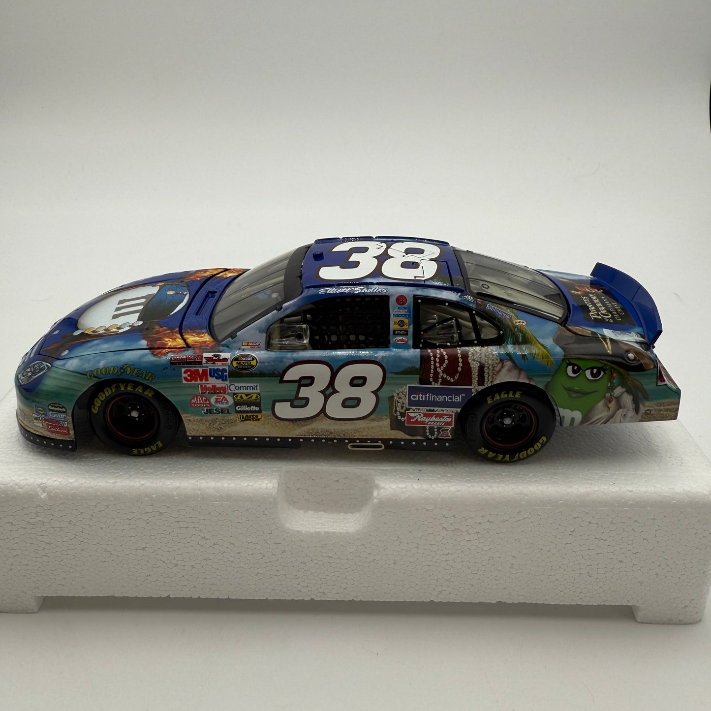 Action Racing #38 M&Ms Pirates of The Caribbean Collectible 2006