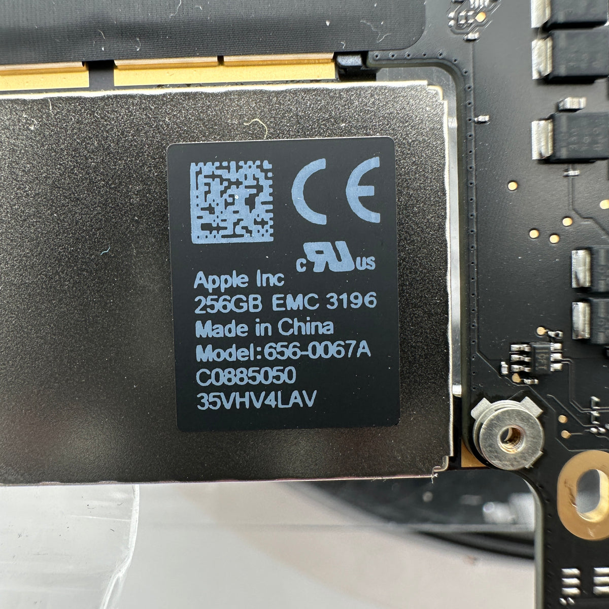 Apple A1708 MacBook Pro Logic Board READ