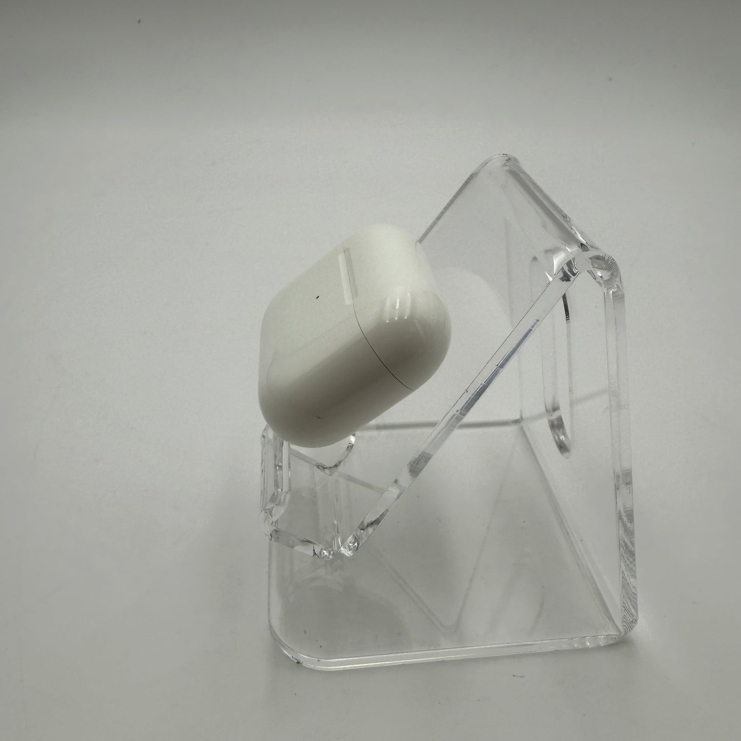 Apple AirPods 4th Gen Right Bud Only + Case White A2564