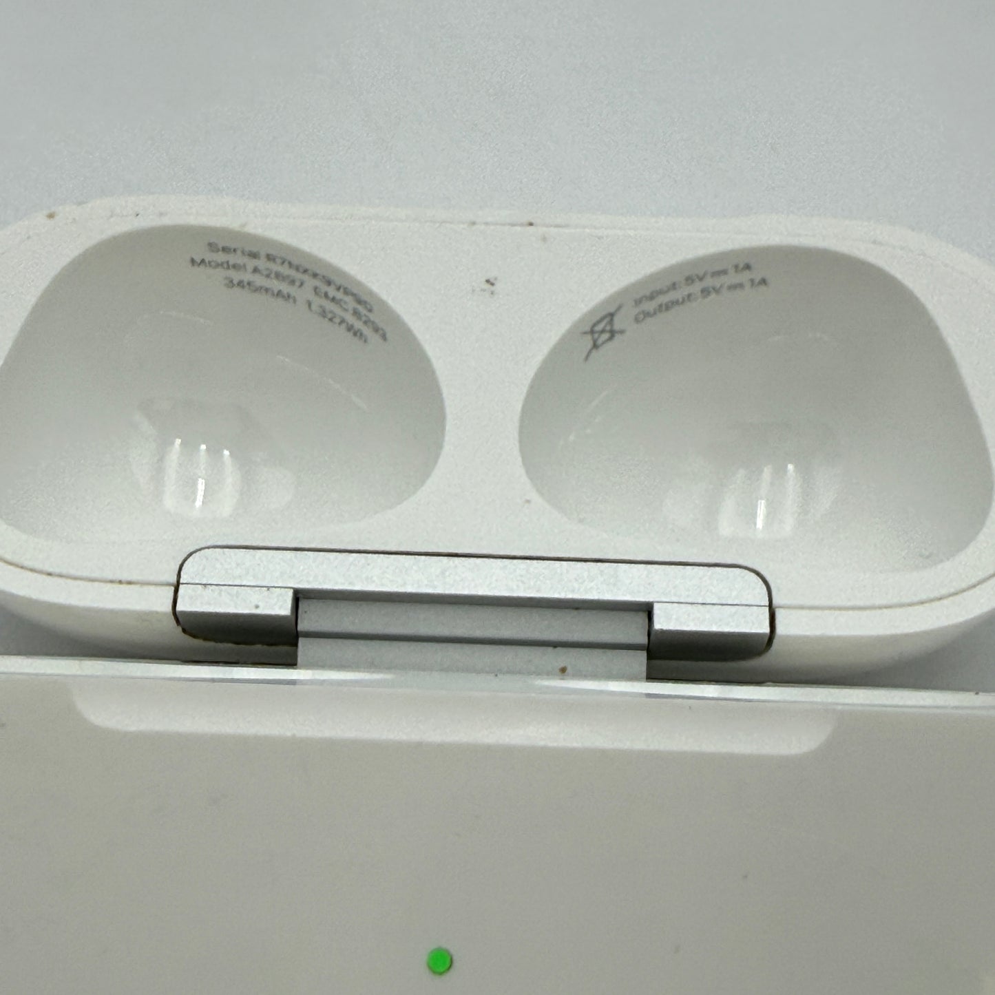 Apple AirPods 4th Gen Right Bud Only + Case White A2564