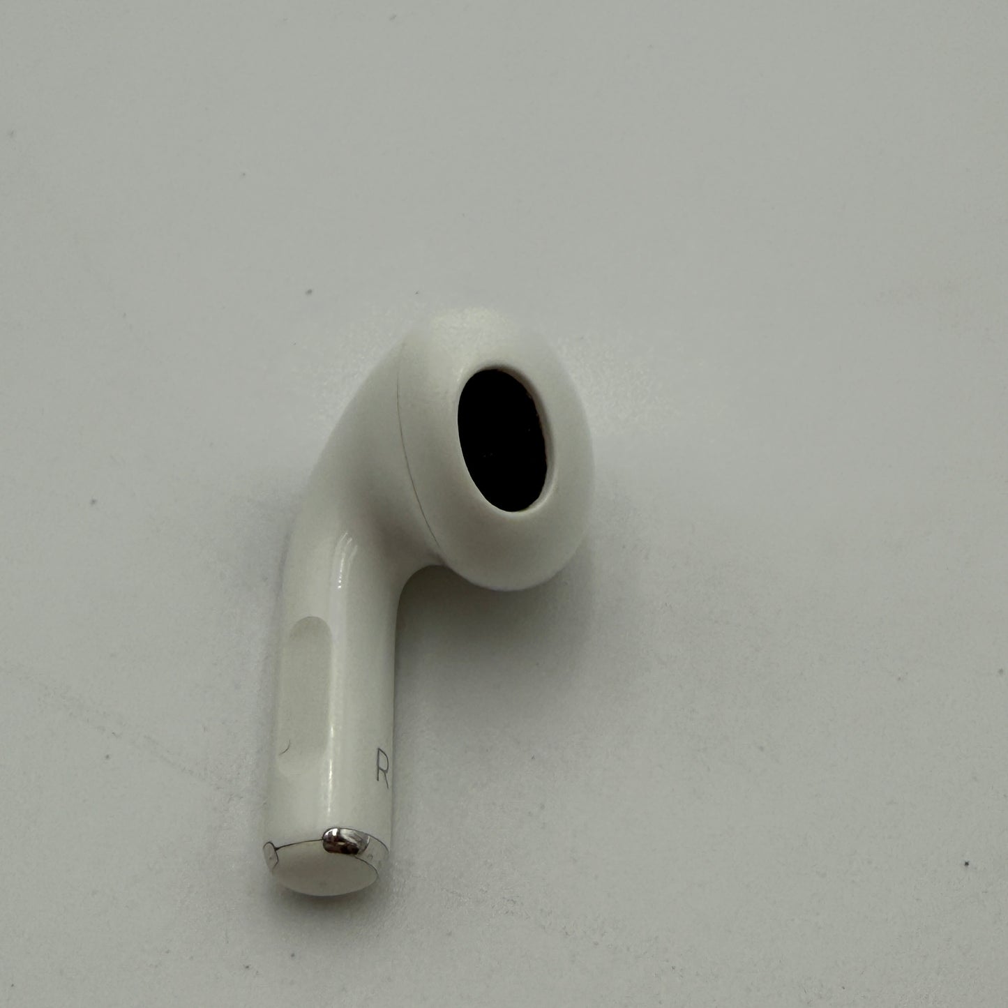 Apple AirPods 4th Gen Right Bud Only + Case White A2564