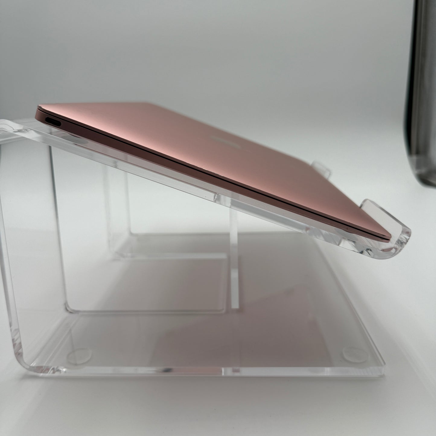 Apple MacBook Air 12" 2017 - Rose Gold - Core i3, 8GB RAM, 256GB SSD - Used