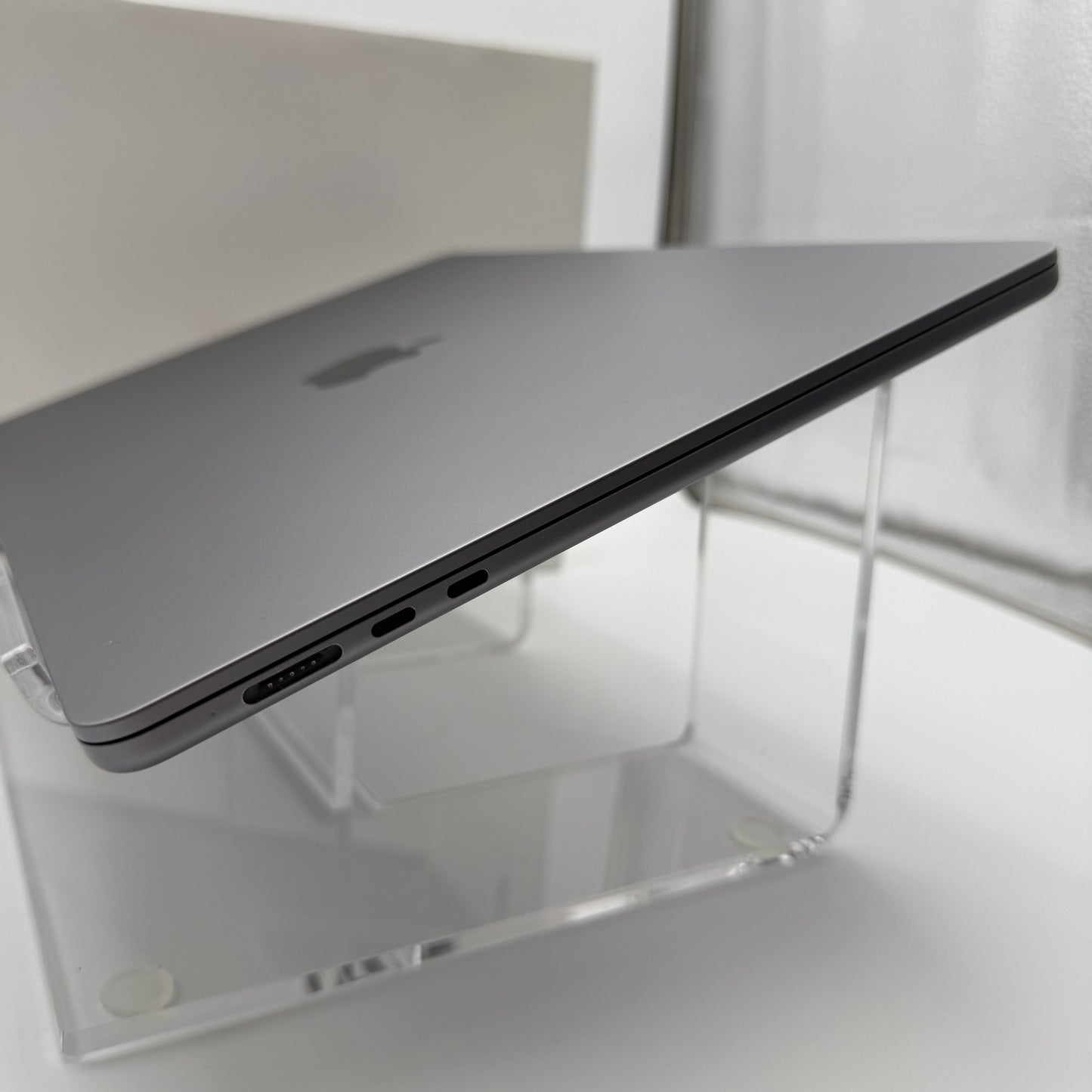 Apple MacBook Air 15" A2941 2023 Space Gray 256GB 8GB RAM M2
