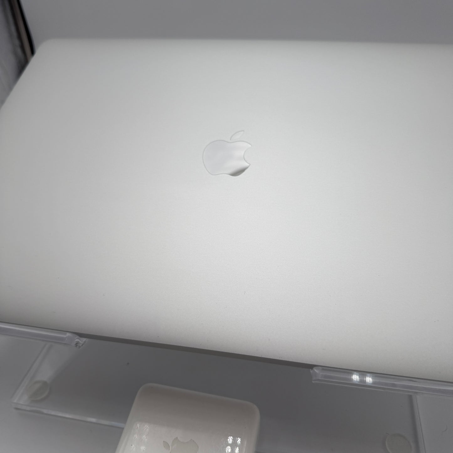 Apple MacBook Pro 16" A2141 2019 Core i7 512GB 16GB Silver - Used
