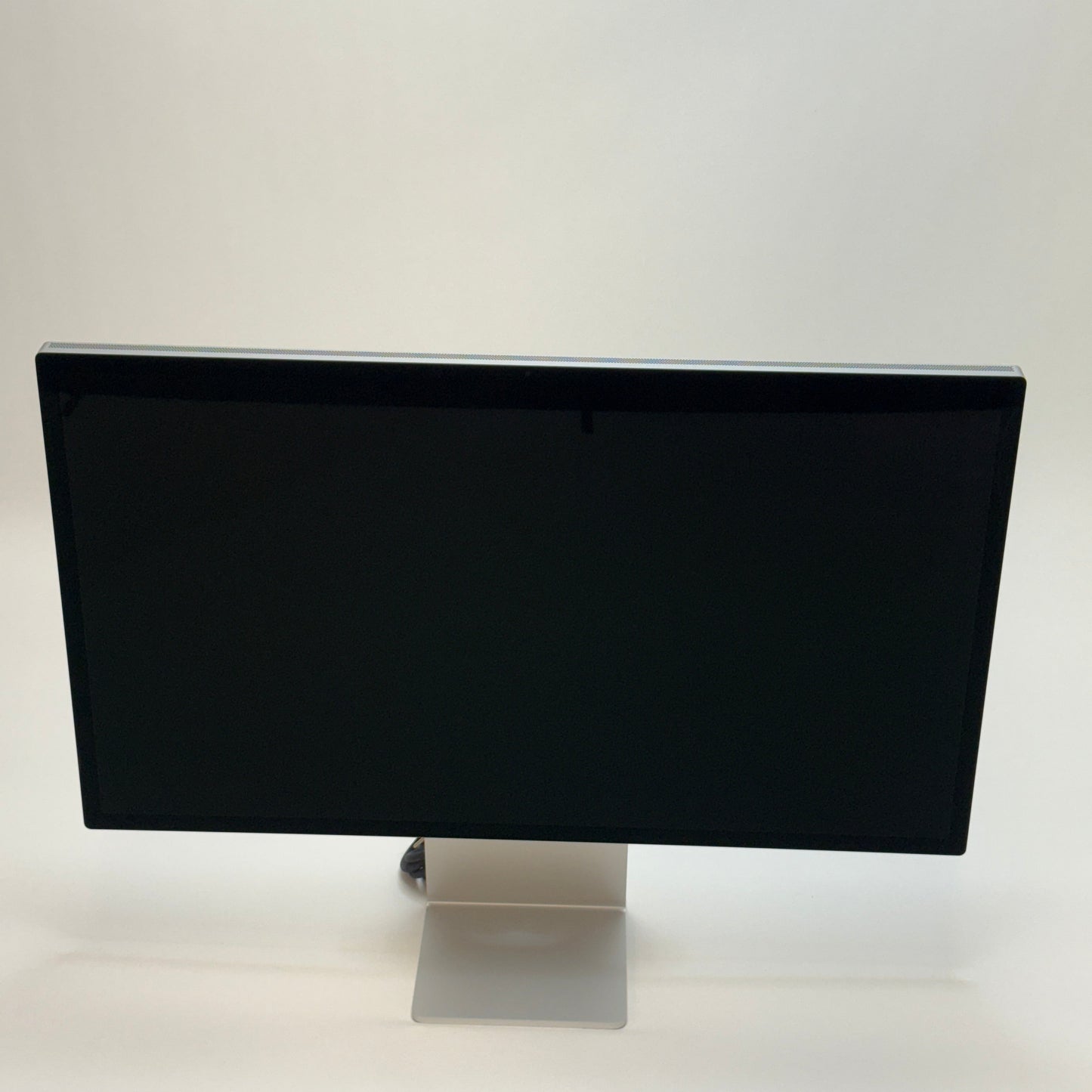 Apple Studio Display Standard Glass 27 inch 5K UHD 16:9 A2525 MKOU3LL/A With Box