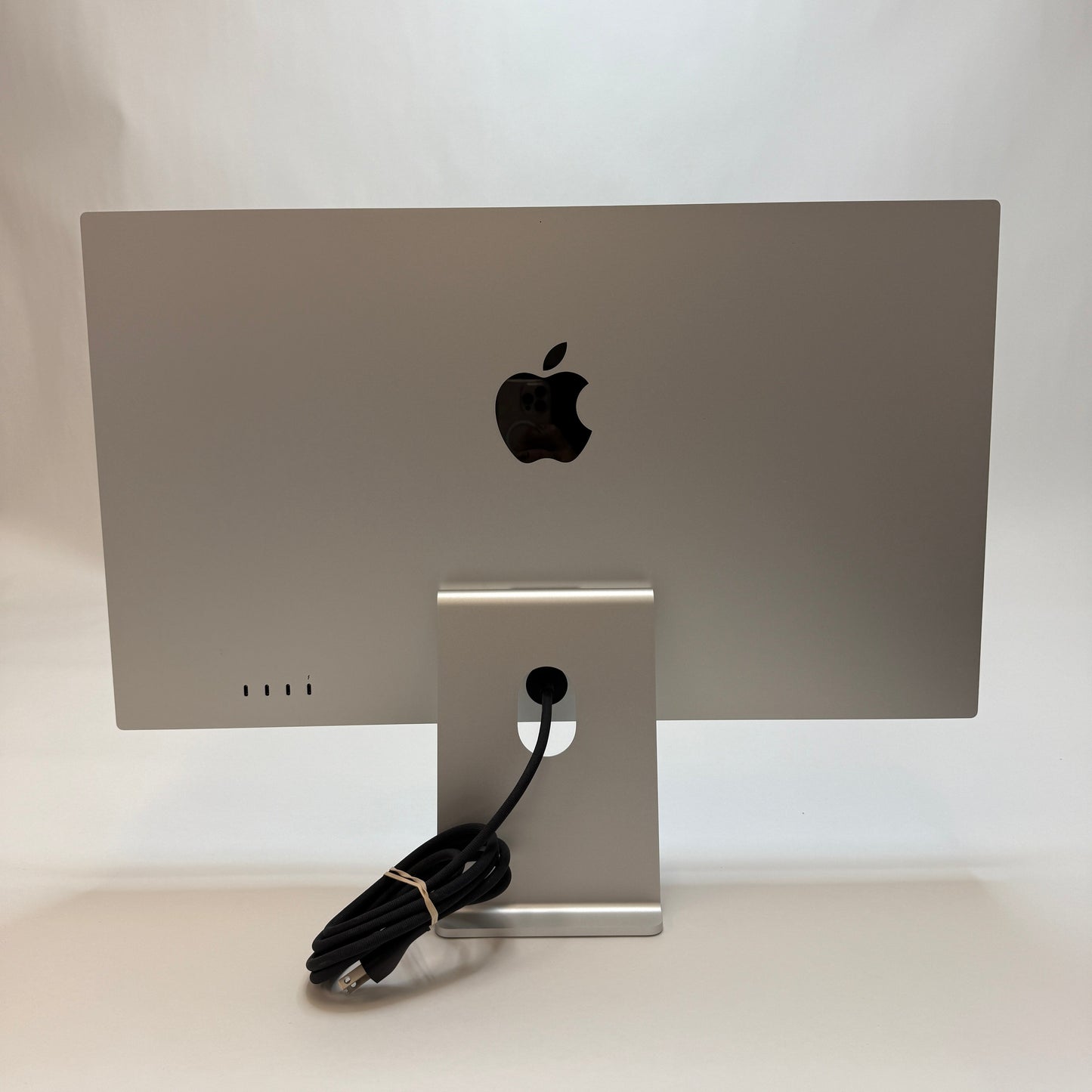 Apple Studio Display Standard Glass 27 inch 5K UHD 16:9 A2525 MKOU3LL/A With Box
