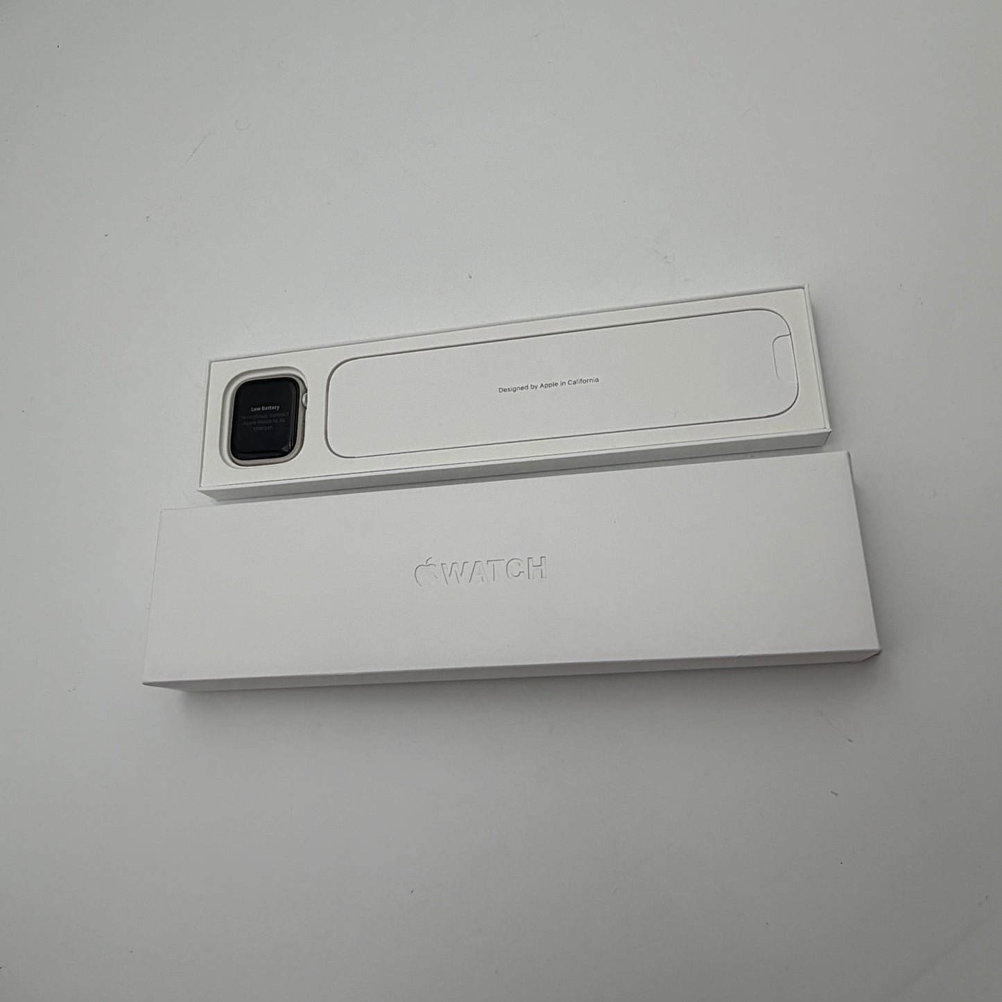 Apple Watch Series 8 - 45mm GPS Silver Sport Loop