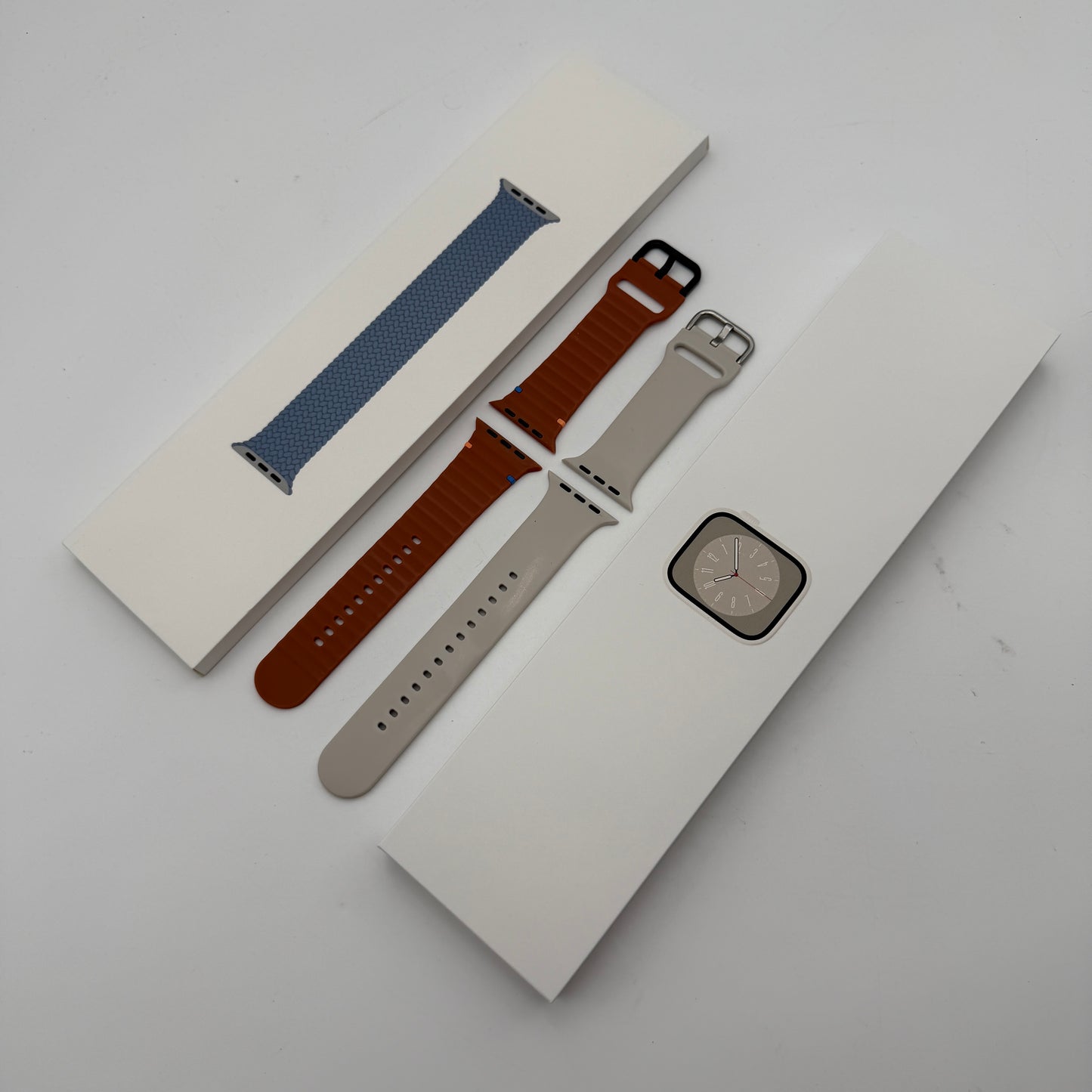 Apple Watch Series 8 - 45mm GPS Silver Sport Loop
