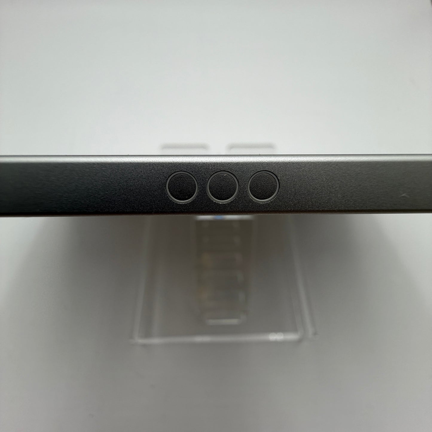 Apple iPad A16 128GB Silver Cellular Unlocked MD7F4LL/A