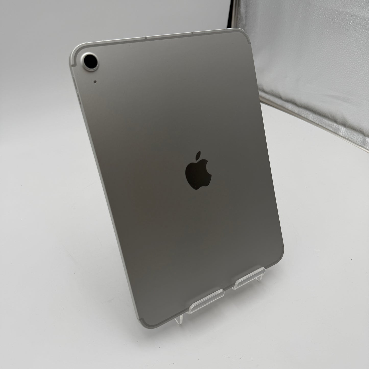 Apple iPad A16 128GB Silver Cellular Unlocked MD7F4LL/A