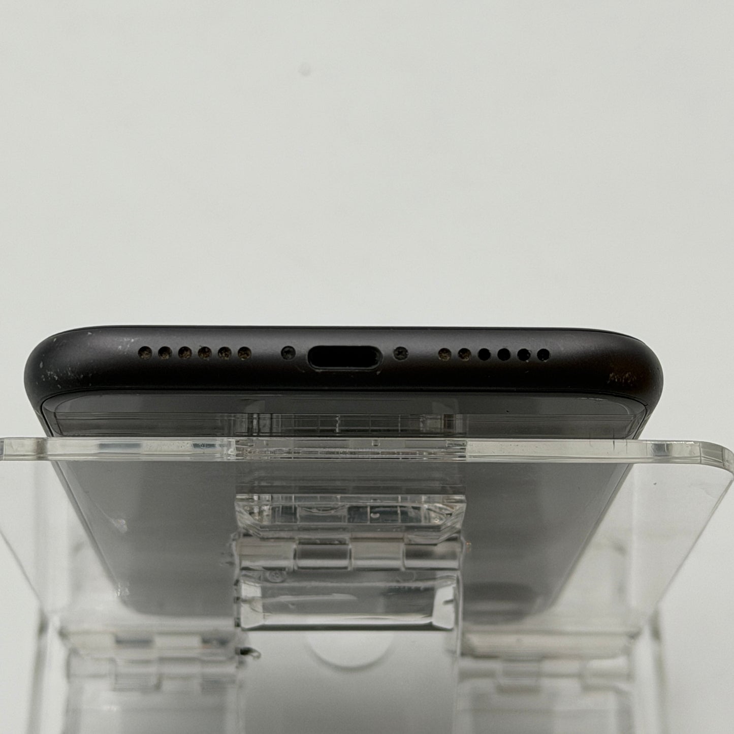 Apple iPhone 11 64GB Black MHCP3LL/A READ