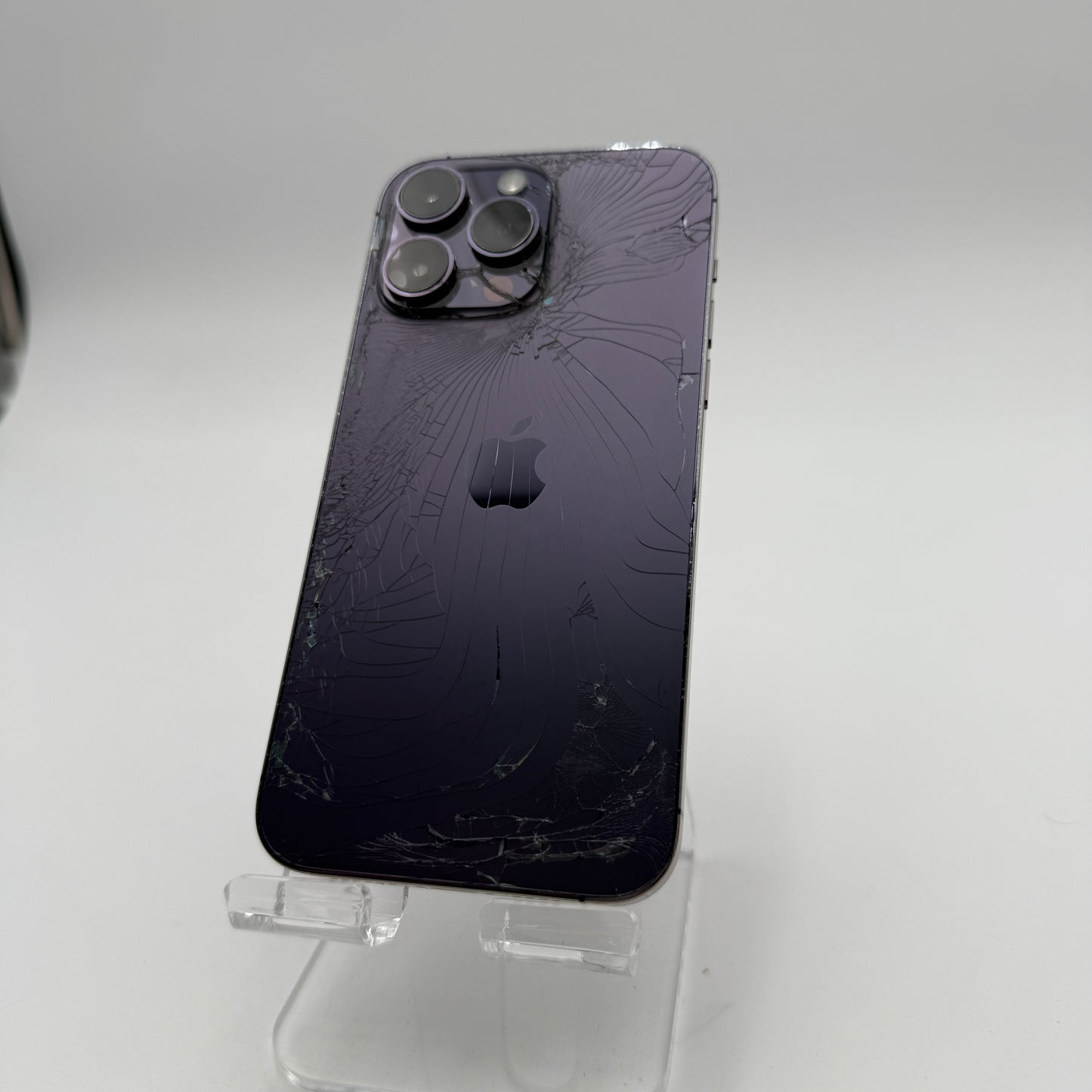 Apple iPhone 14 Pro Max 256GB MQ923LL/A Unlocked Purple (Broken)