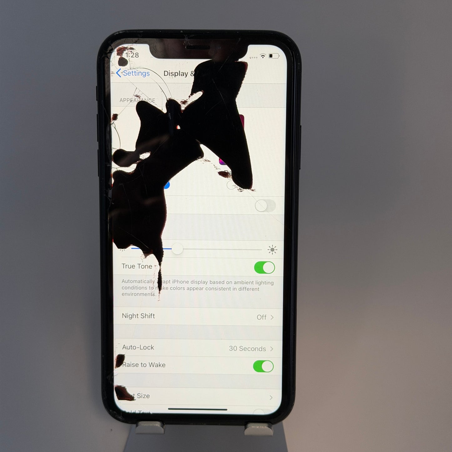 Apple iPhone XR 6.1 inch 64GB Black T-Mobile ONLY READ
