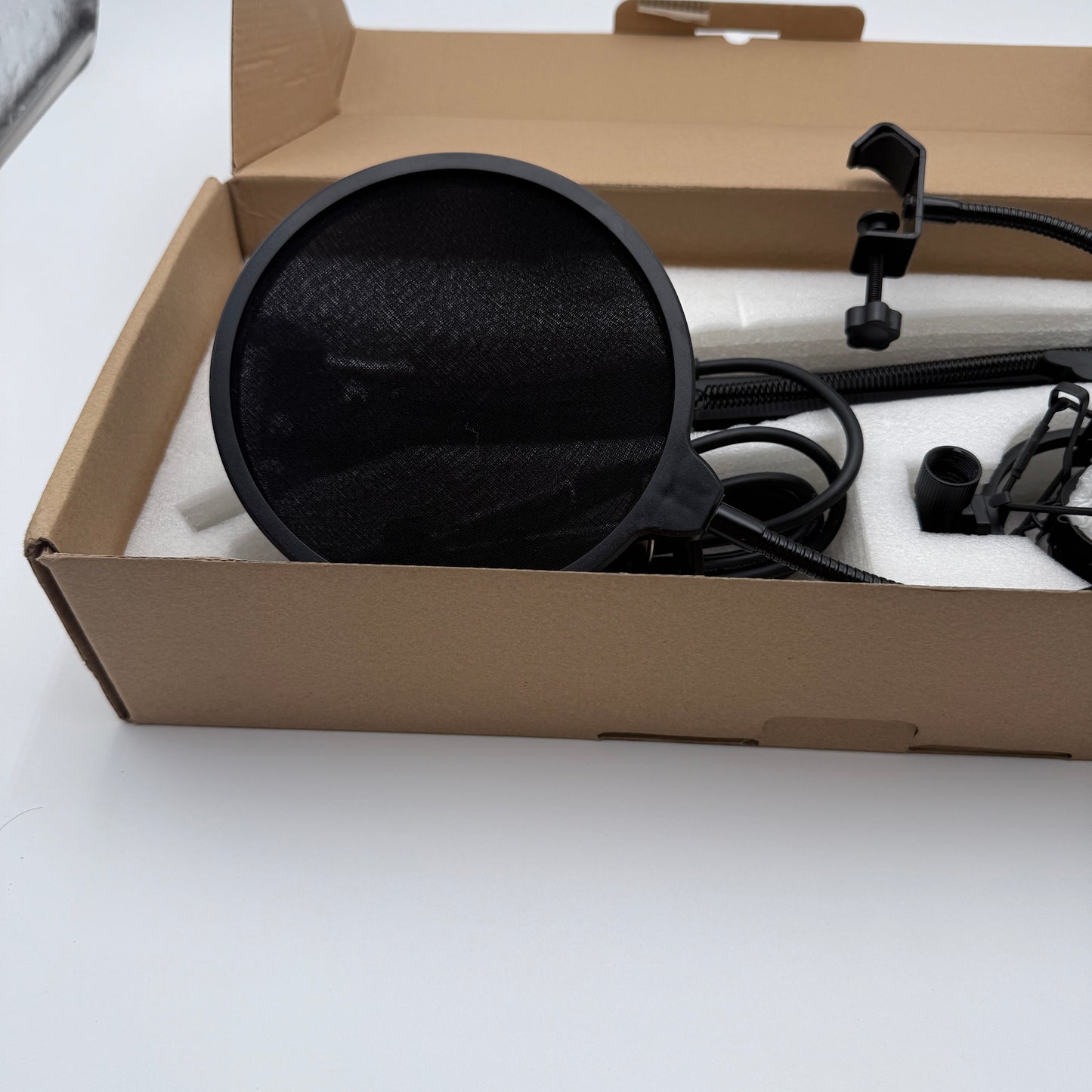 Aukey Studio Condenser Microphone KIT GD-D1 For Streamers and Singers - Used with Box - Black