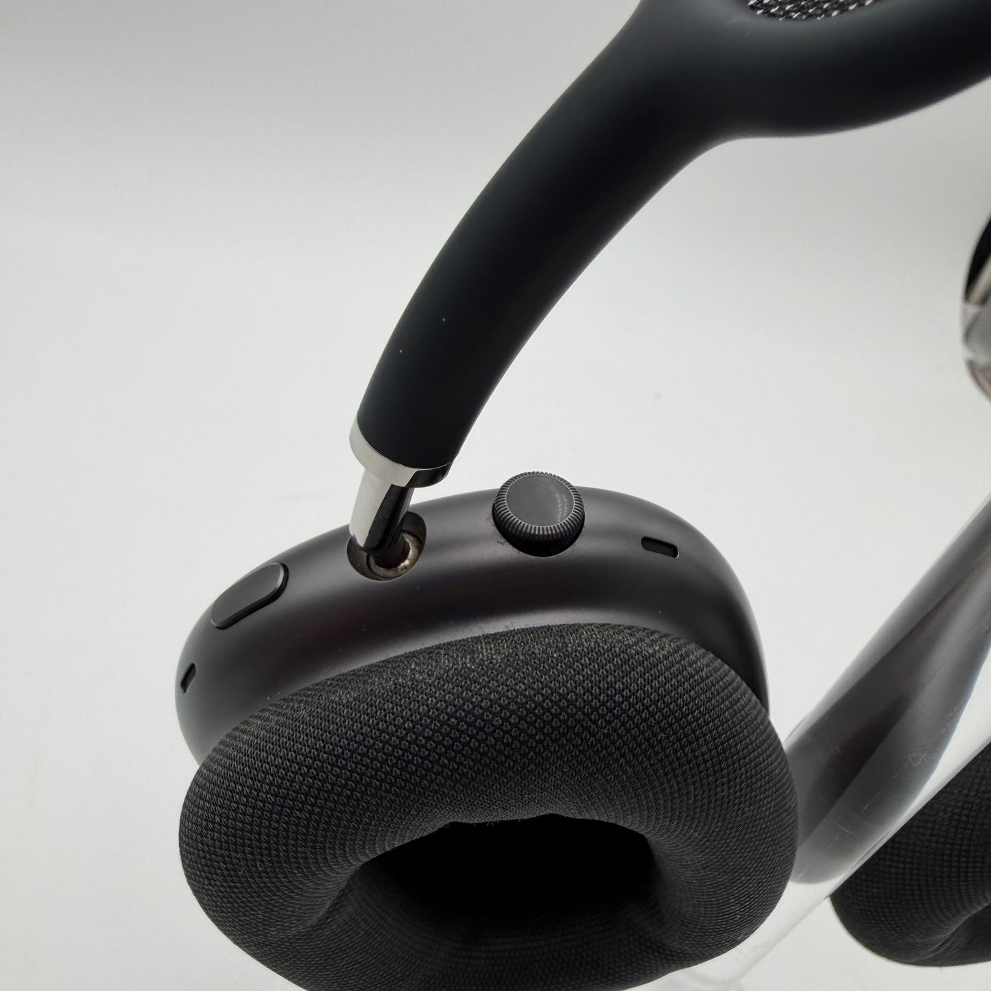 Apple AirPods Max A2096 Black With Smart Case A2301 Used