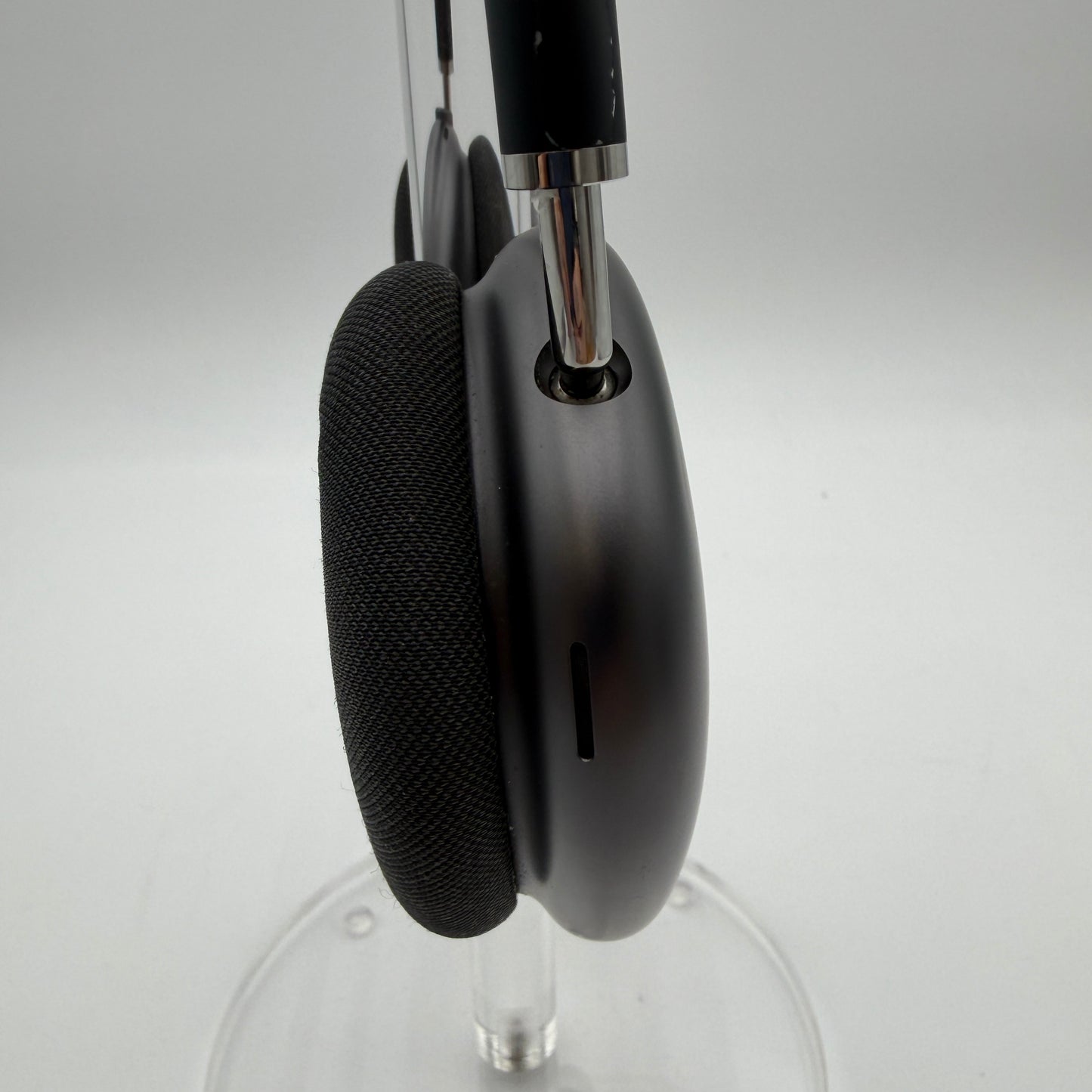 Apple AirPods Max A2096 Black With Smart Case A2301 Used