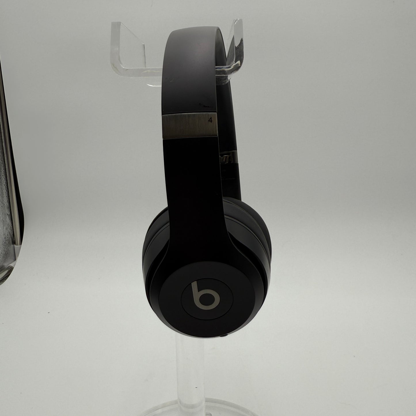 Beats Solo 4 Headphones Black Broken with Case For Parts or Repair