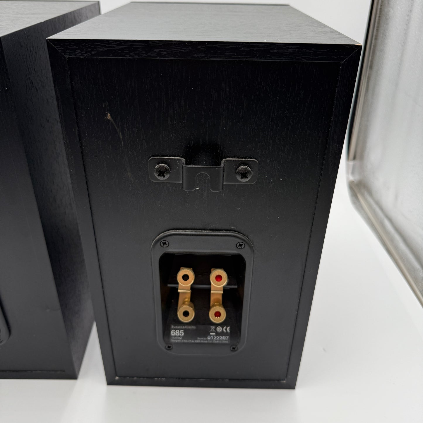 Bowers & Wilkins 685 Bookshelf Audiophile Speakers - Used - Excellent Condition