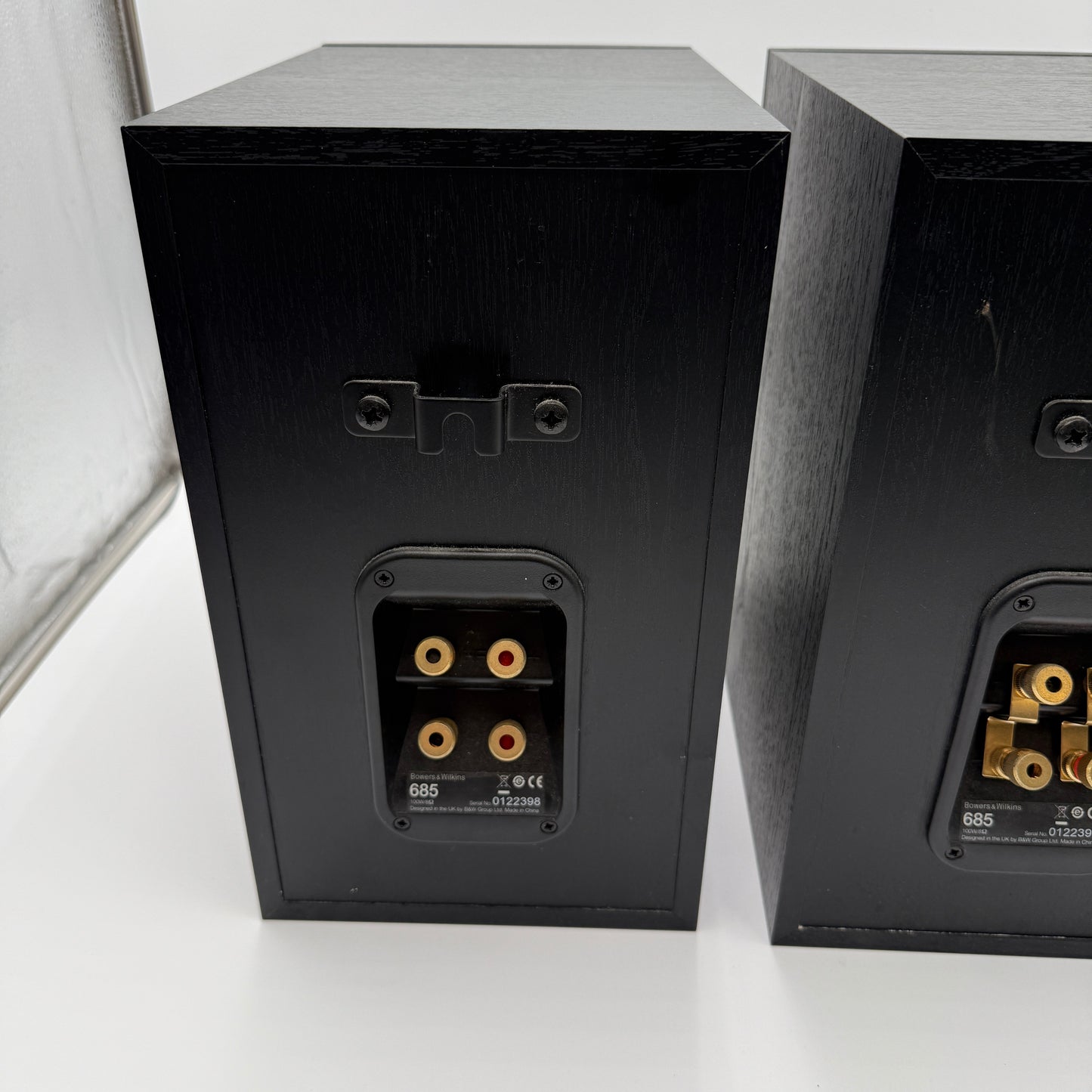 Bowers & Wilkins 685 Bookshelf Audiophile Speakers - Used - Excellent Condition