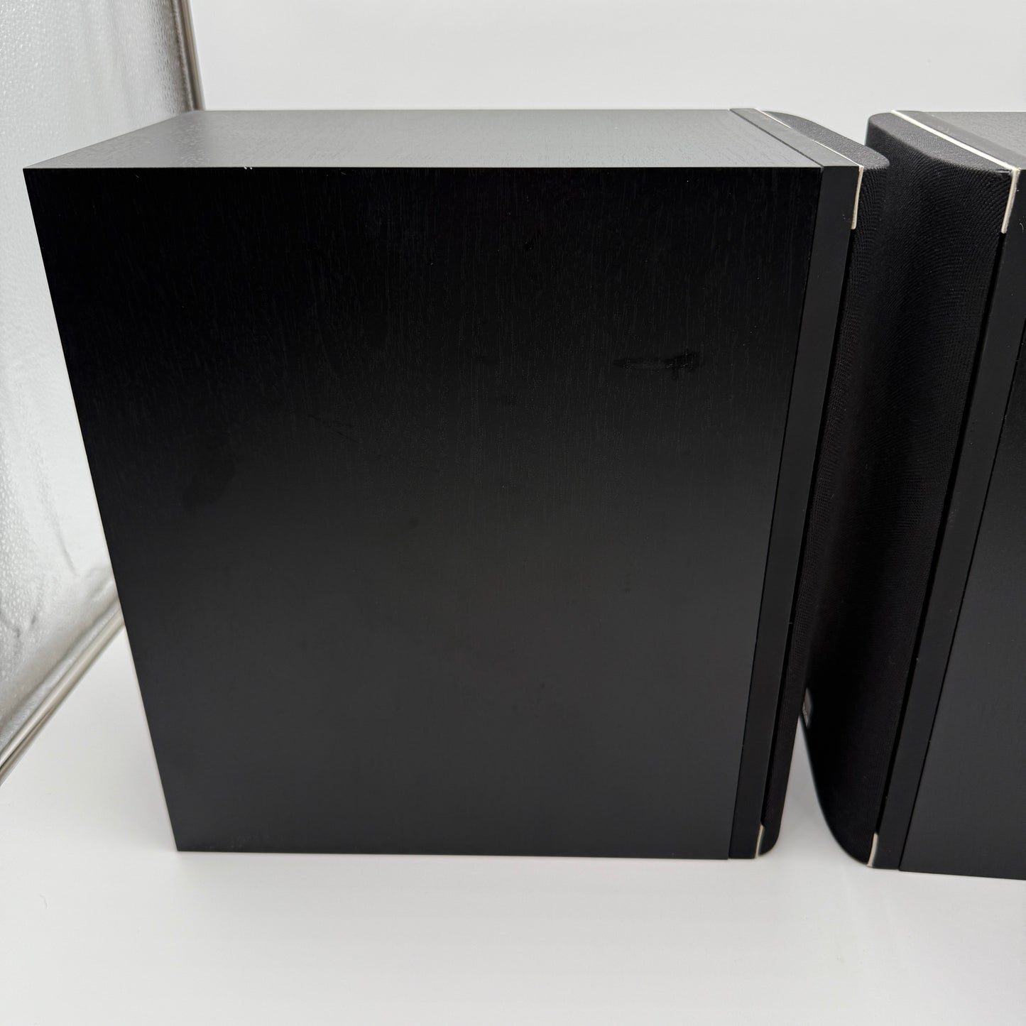 Bowers & Wilkins 685 Bookshelf Audiophile Speakers - Used - Excellent Condition