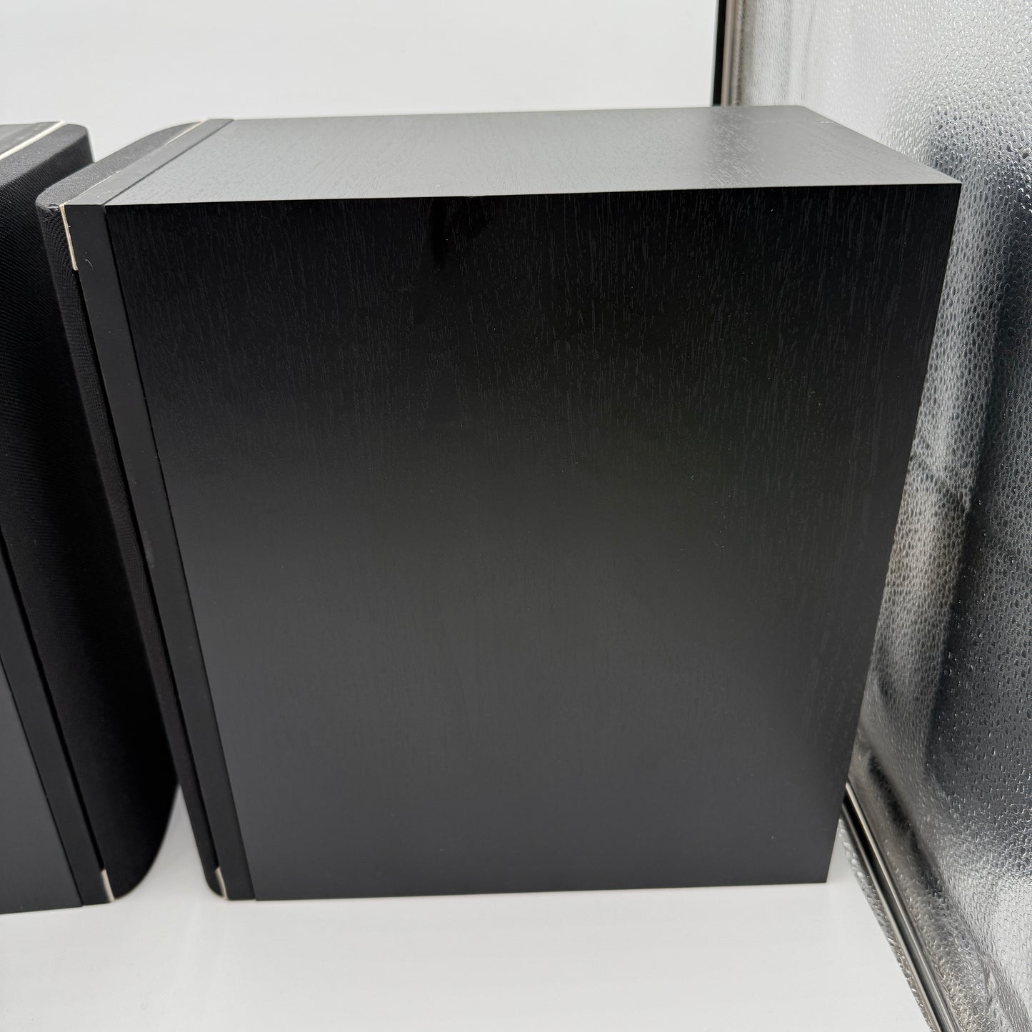 Bowers & Wilkins 685 Bookshelf Audiophile Speakers - Used - Excellent Condition