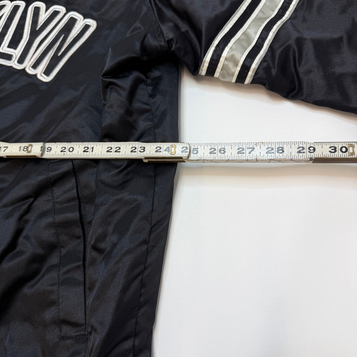 Starter Brooklyn Nets Inaugural Season Satin Jacket Size XL Black Used