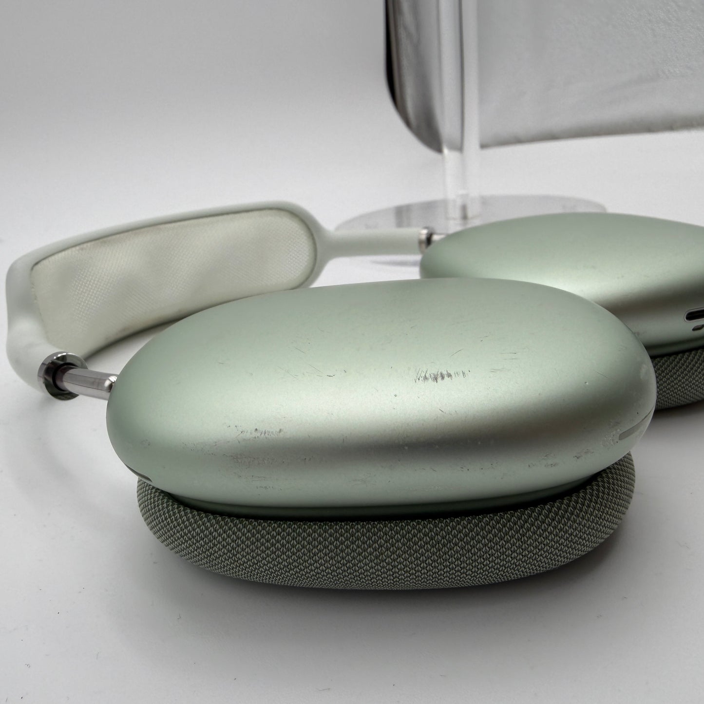 Apple AirPods Max A2096 Green No Smart Case Used