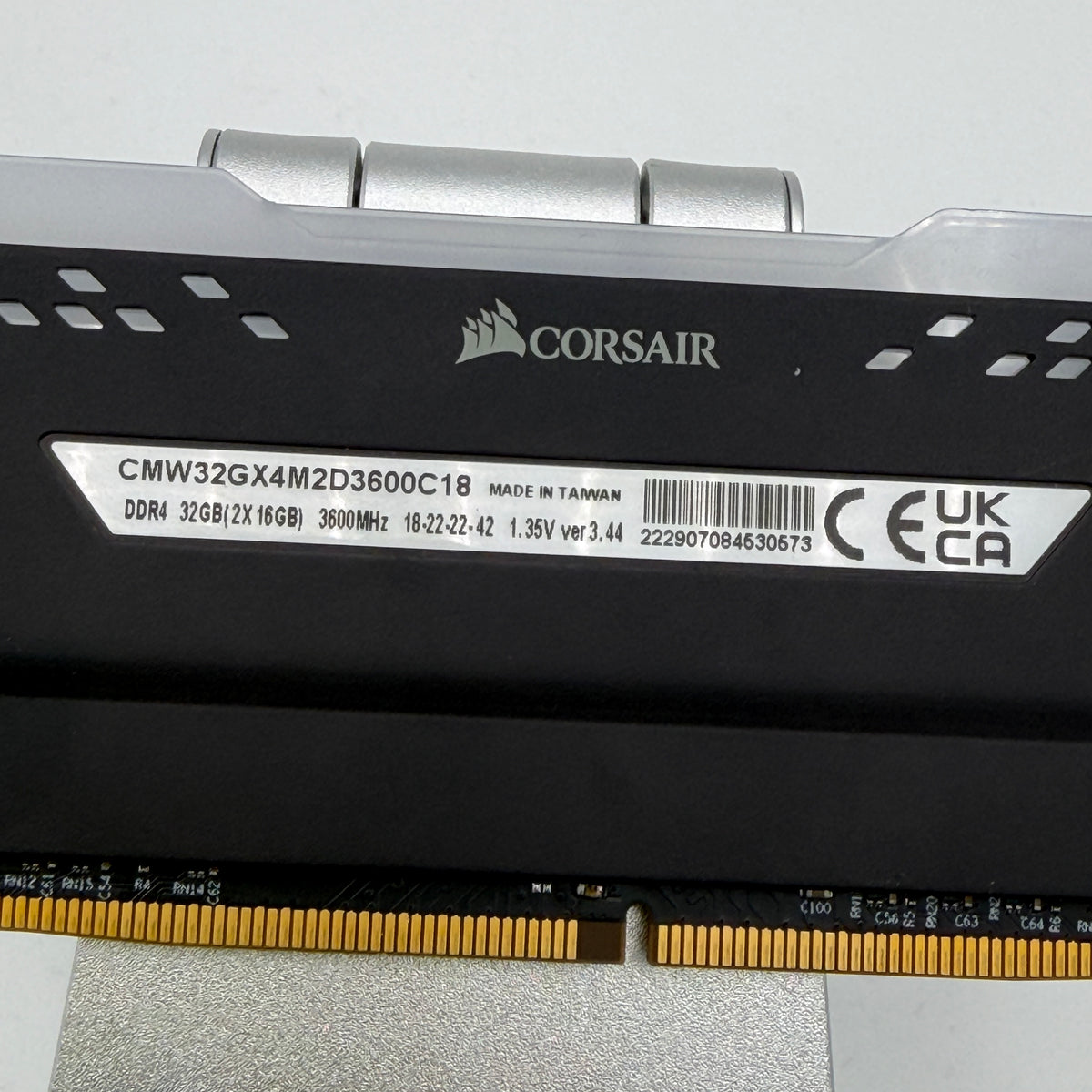 CORSAIR VENGEANCE RGB PRO DDR4 RAM 8GB 3600MHz C18 For Parts or Repair