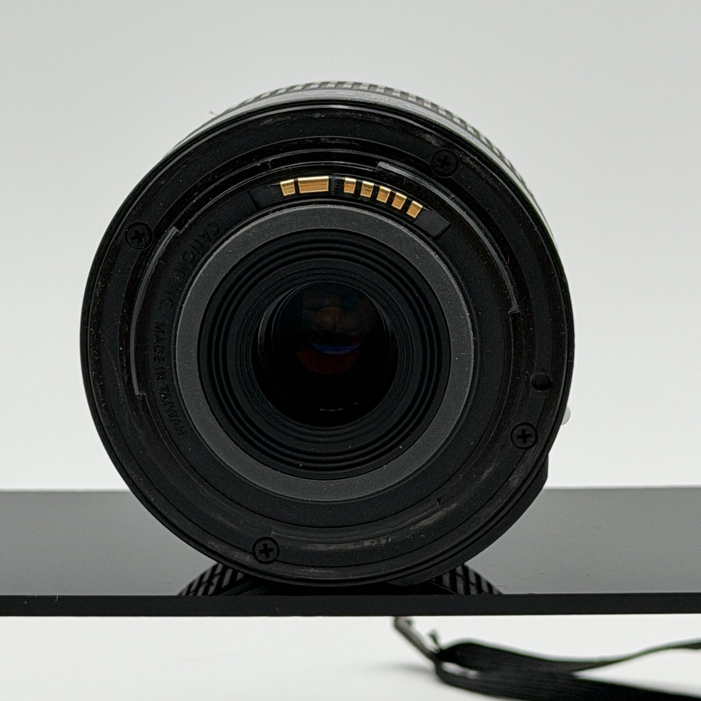 Canon EF-S 18-55mm f/3.5-5.6 IS