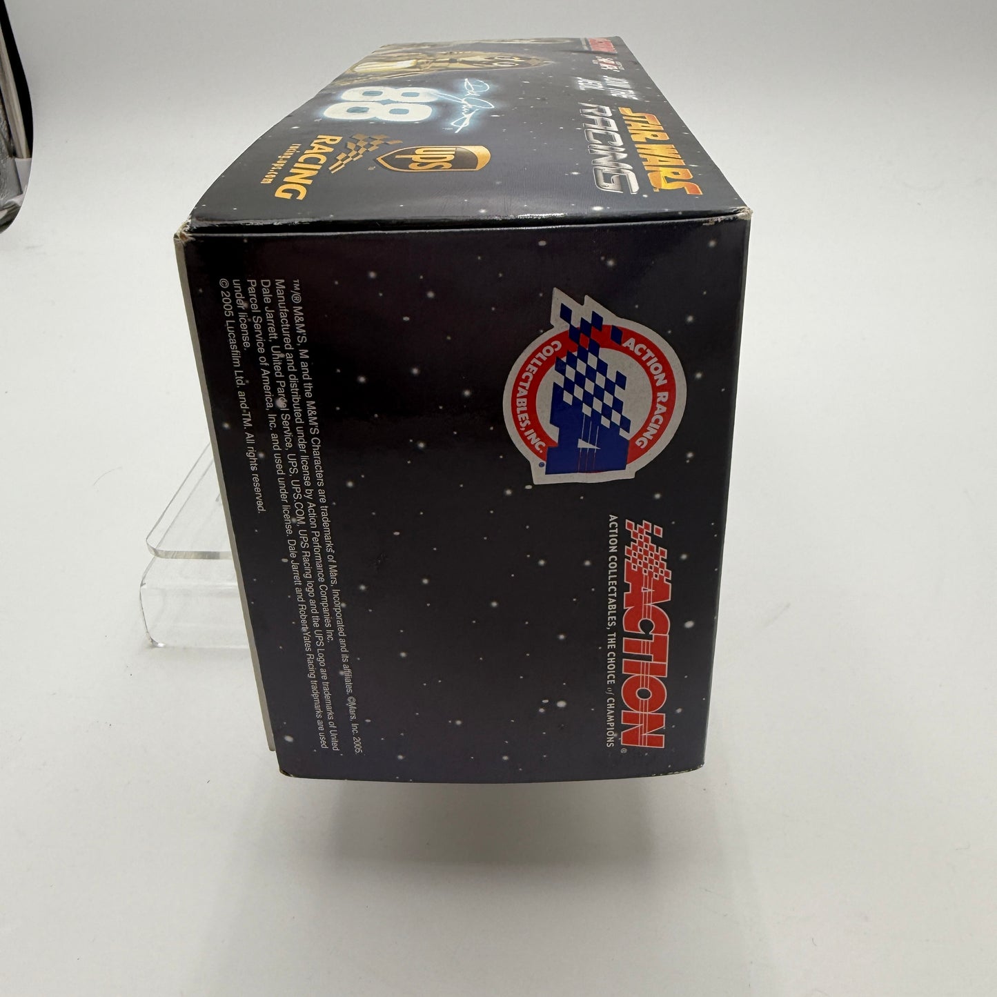 Action Racing Dale Jarret #88 UPS Star Wars III 2005 Taurus 1:24 Diecast Collectible