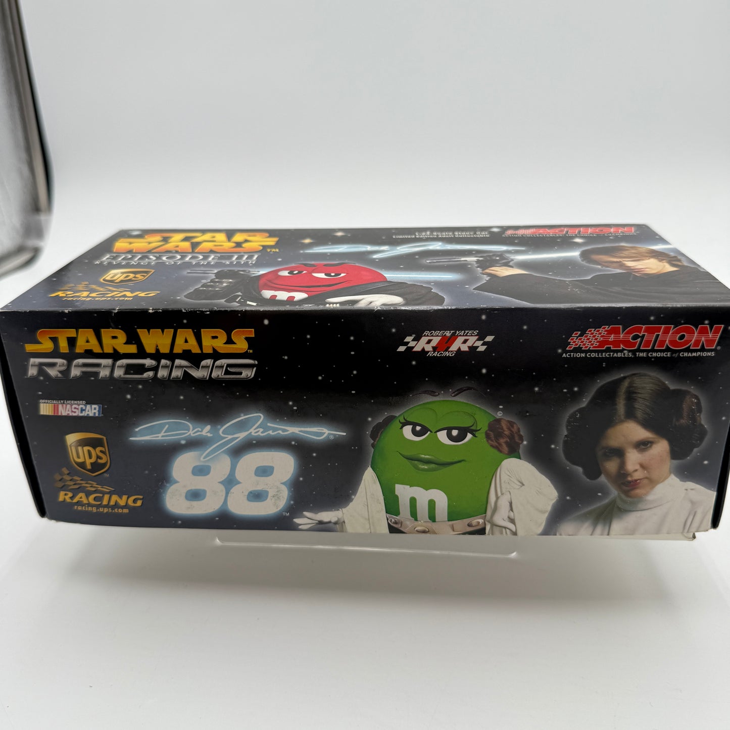 Action Racing Dale Jarret #88 UPS Star Wars III 2005 Taurus 1:24 Diecast Collectible