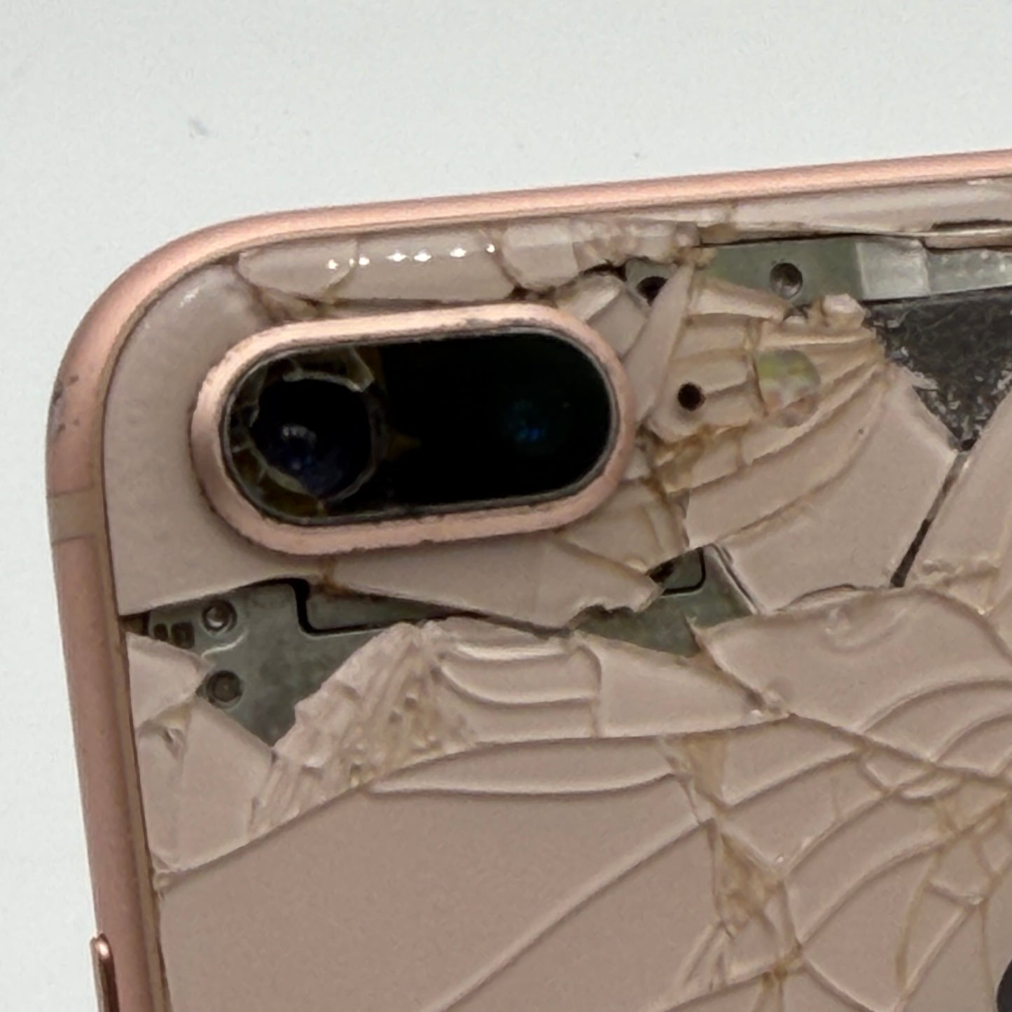 Apple iPhone 8 Plus 5.5 inch 64GB Rose Gold Unlocked READ